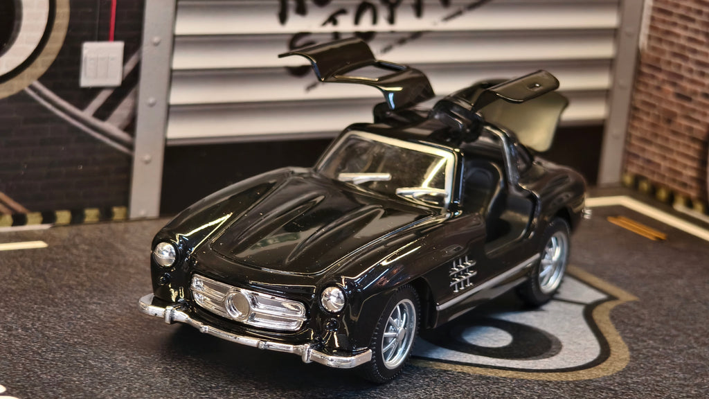 Mercedes Gullwing SL 300 1:36 Scale