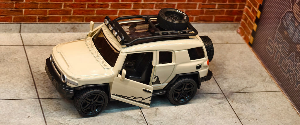 FJ Cruiser 1:39 Scale Offroad