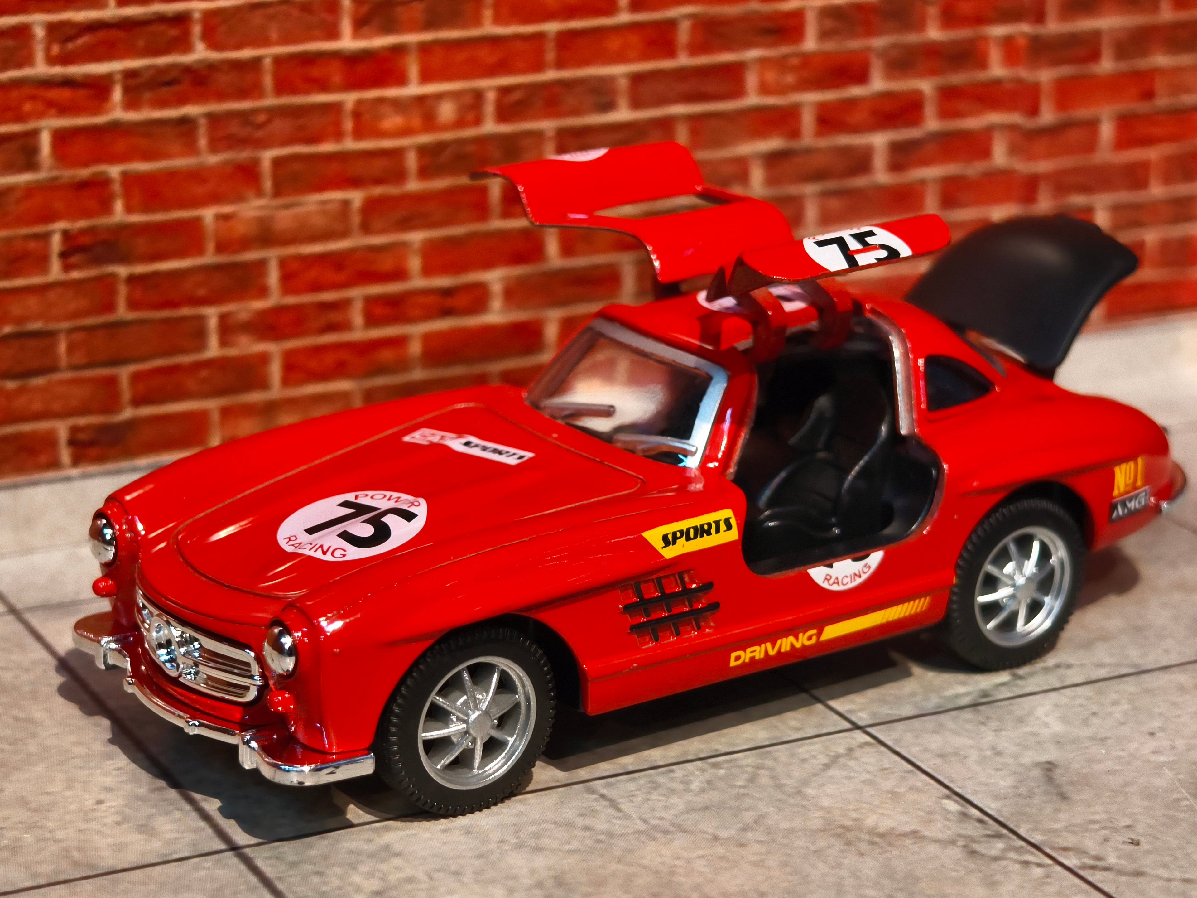 Mercedes Gullwing SL 300 Rally Edition 1:36 Scale