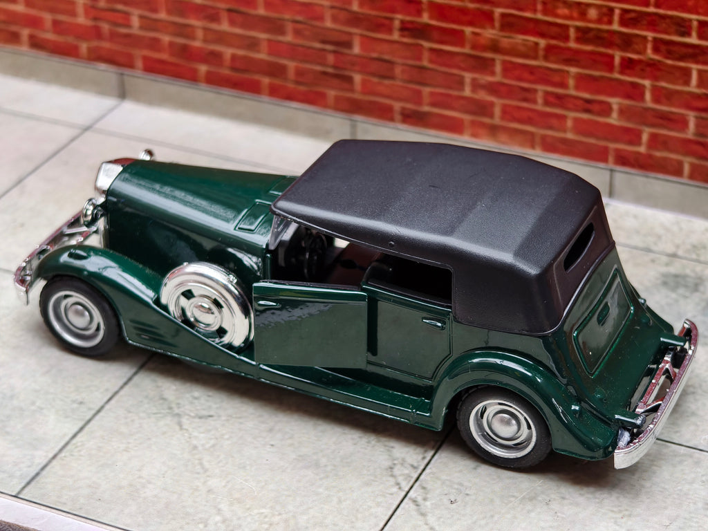 1930s-era Cadillac V16 1:32 Scale Vintage Car