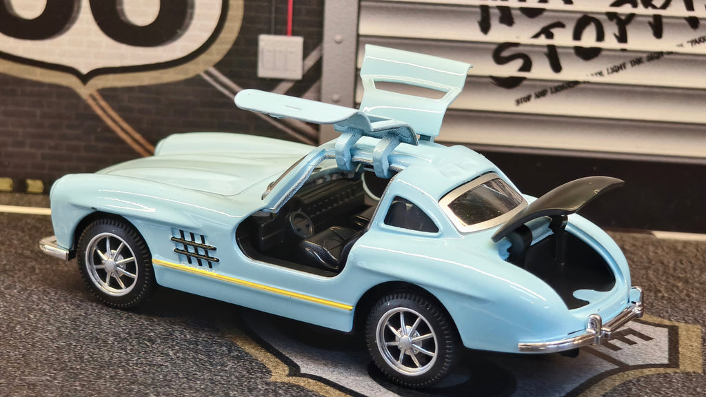 Mercedes Gullwing SL 300 1:36 Scale