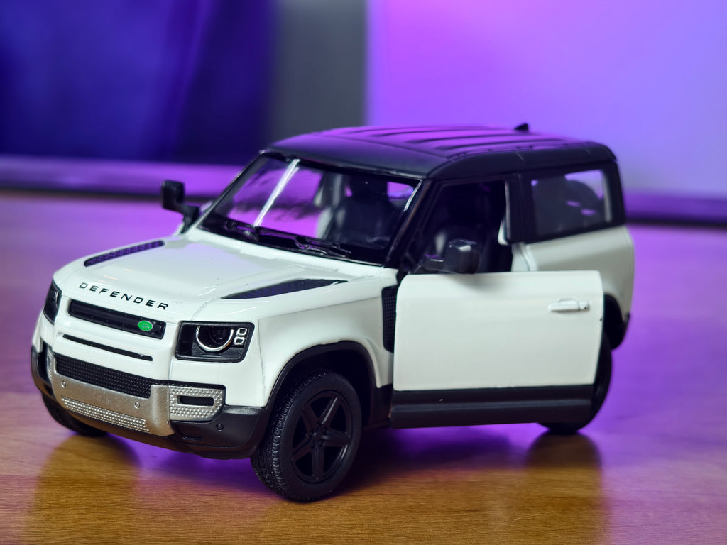 Kinsmart Official Licensed Land Rover Defender 90 – 1:36 Scale Off-Road Diecast