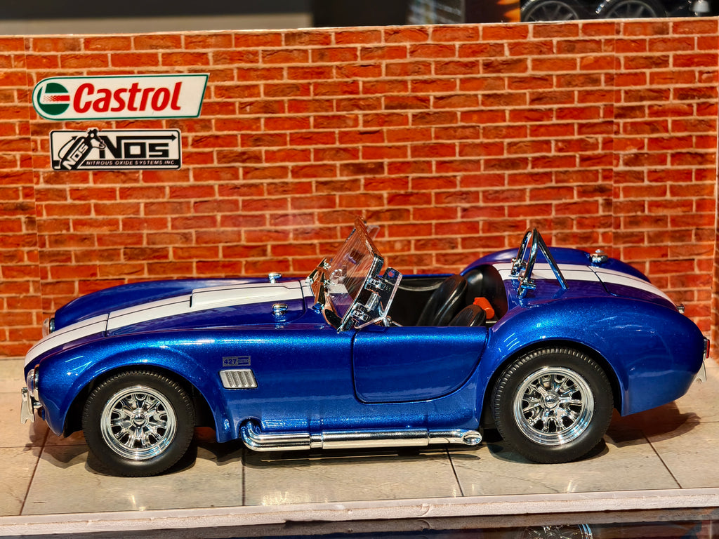 1965 Shelby Cobra 427 S/C 1:24 Scale Premium Detailing