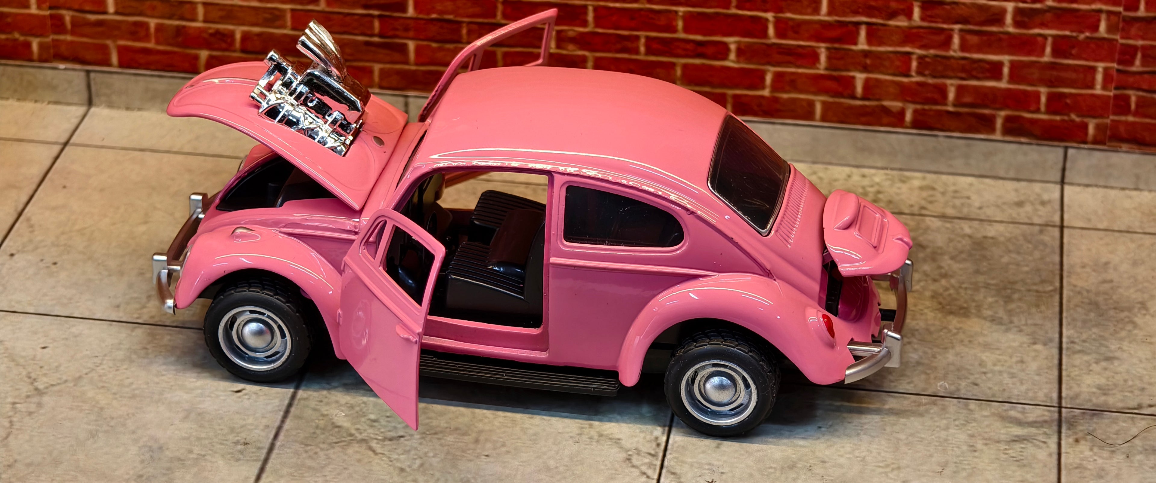 Volkswagen Beetle Super Charger Model 1:32 Scale