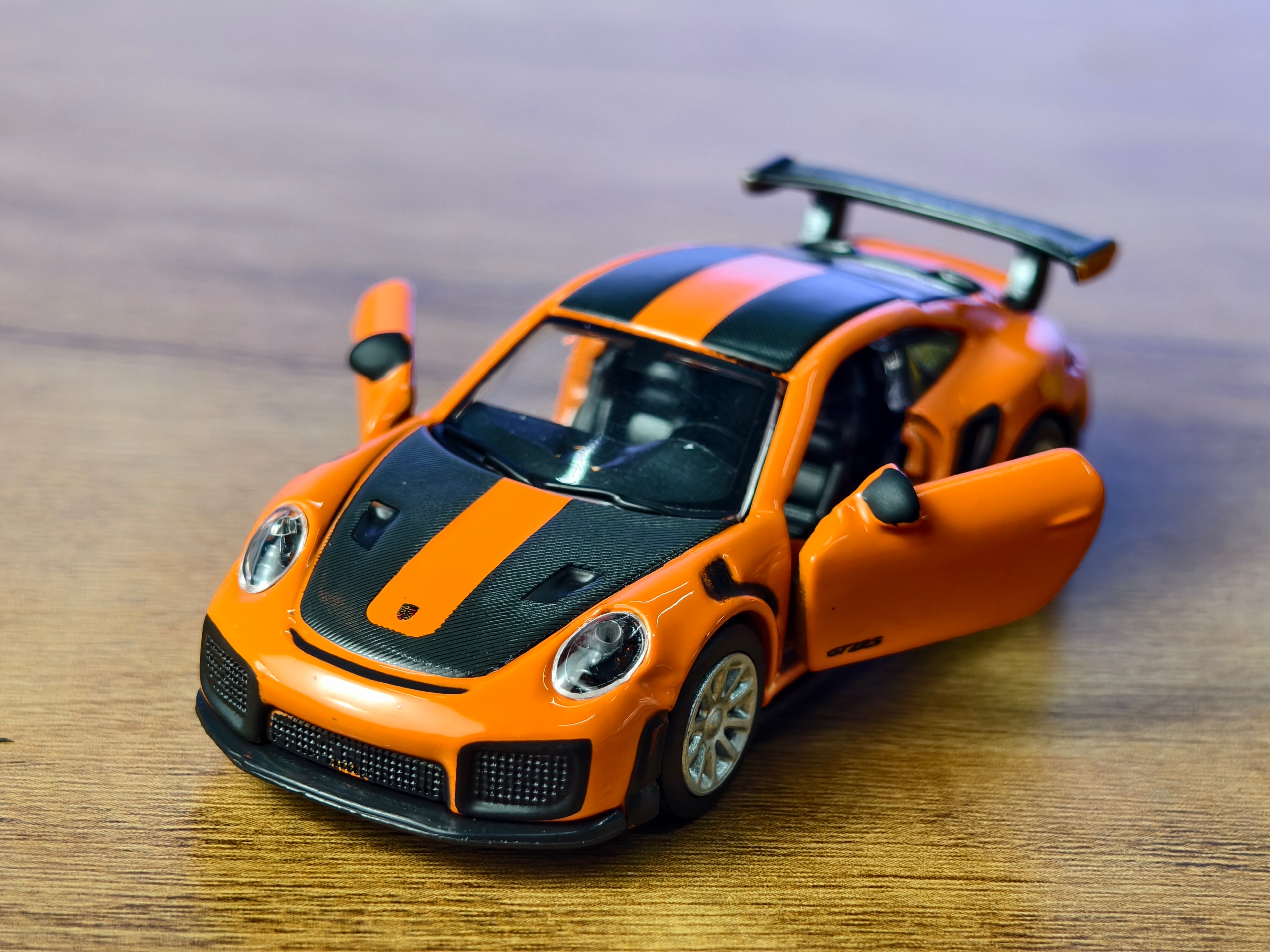 Official Licensed Burago PORSCHE 911 GT2 RS 1:64 Doors Openable Premium Detailing