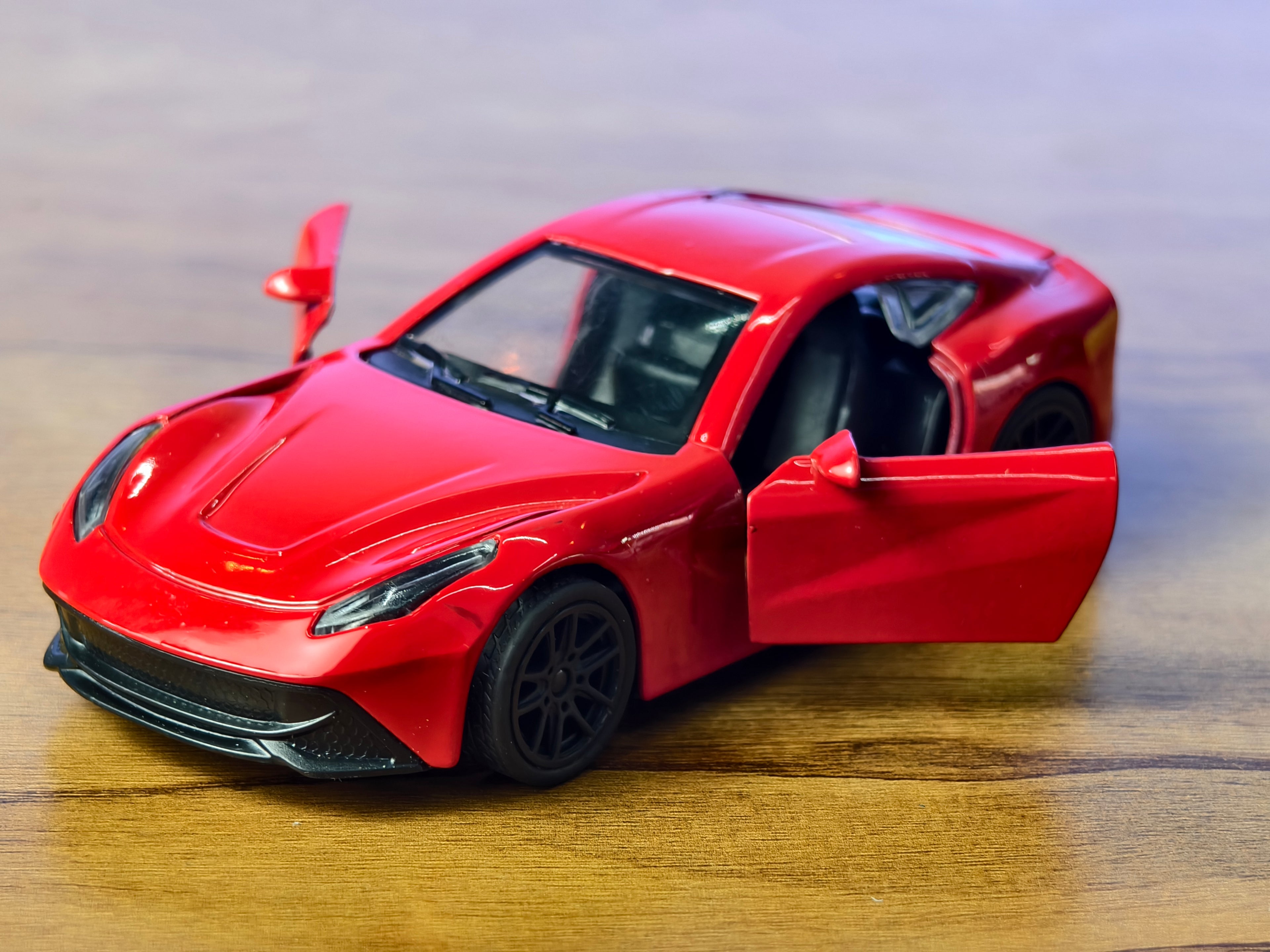Ferrari 812 Superfast 1:43 Scale