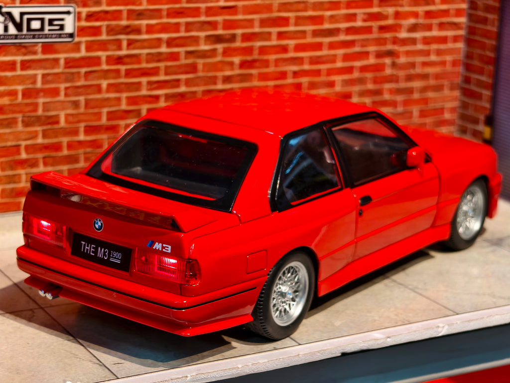 BMW E 30 Stock 1:24 Scale Premium Detailing