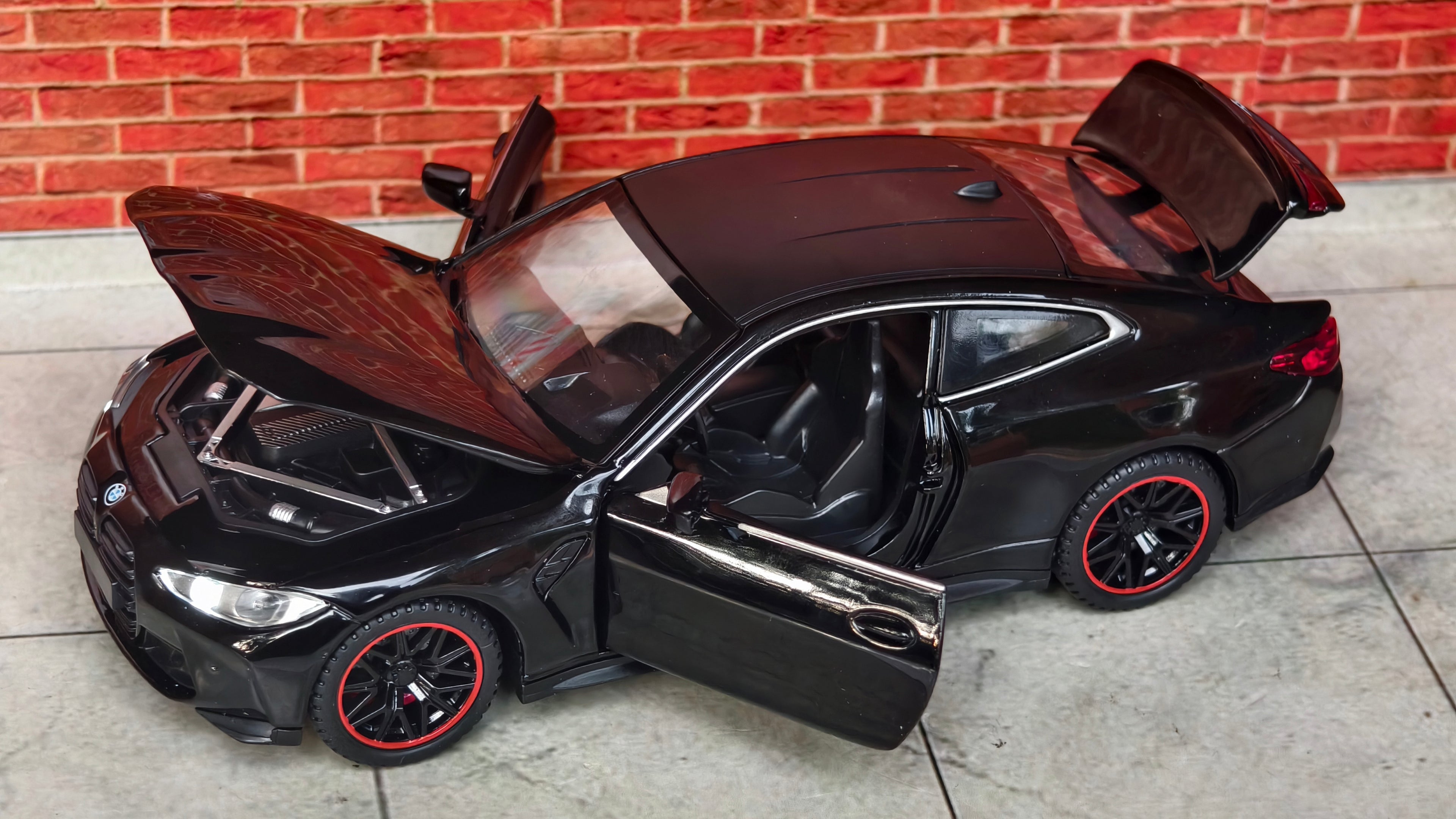 BMW M4 Competition (G82) 1:32 Scale Premium Detailing