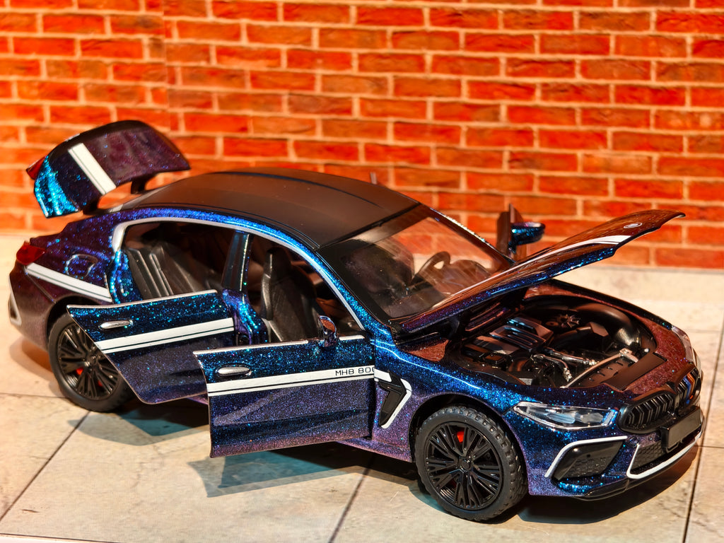 BMW M8 1:32 Scale Premium Detailing