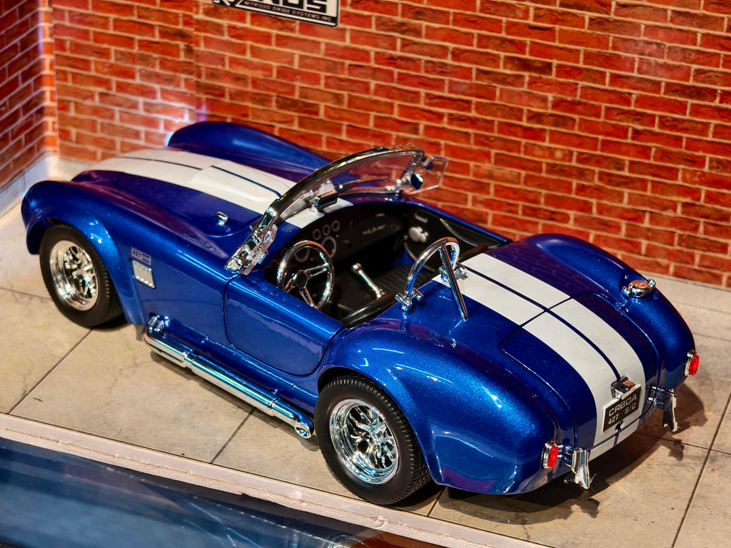 1965 Shelby Cobra 427 S/C 1:24 Scale Premium Detailing