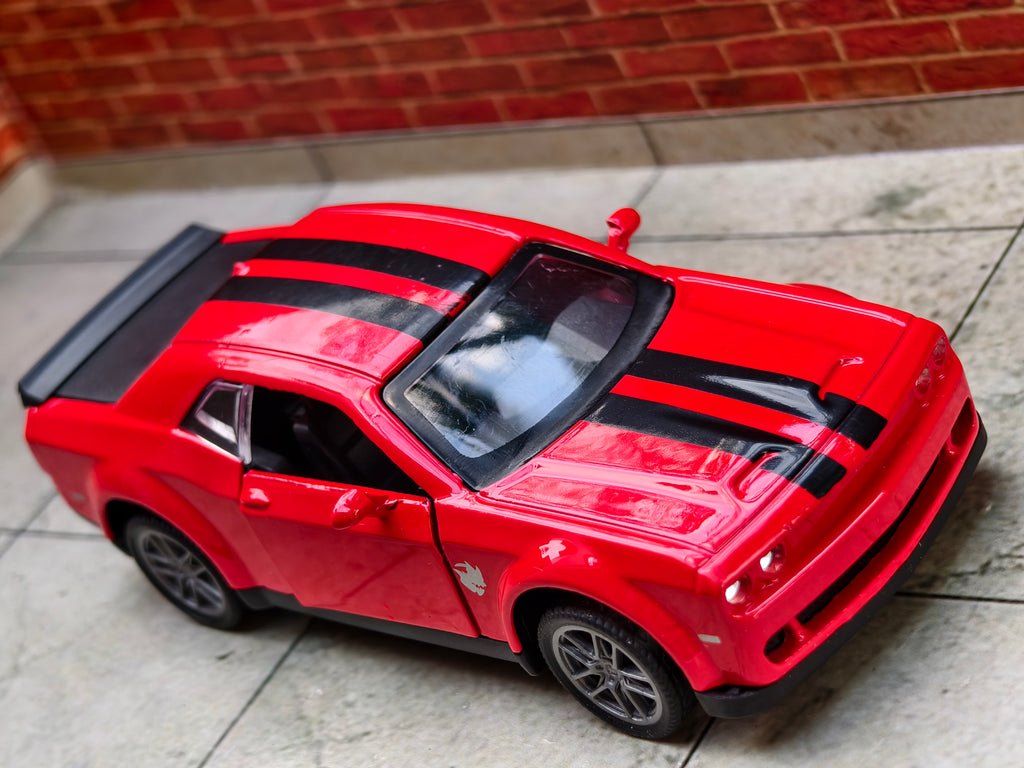 Dodge Challenger SRT 1:36 Scale