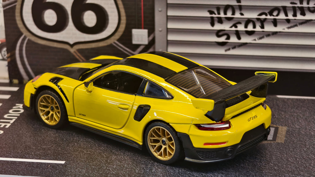 Official Licensed Porsche 911 GT 2 RS 1:32 by MSZ