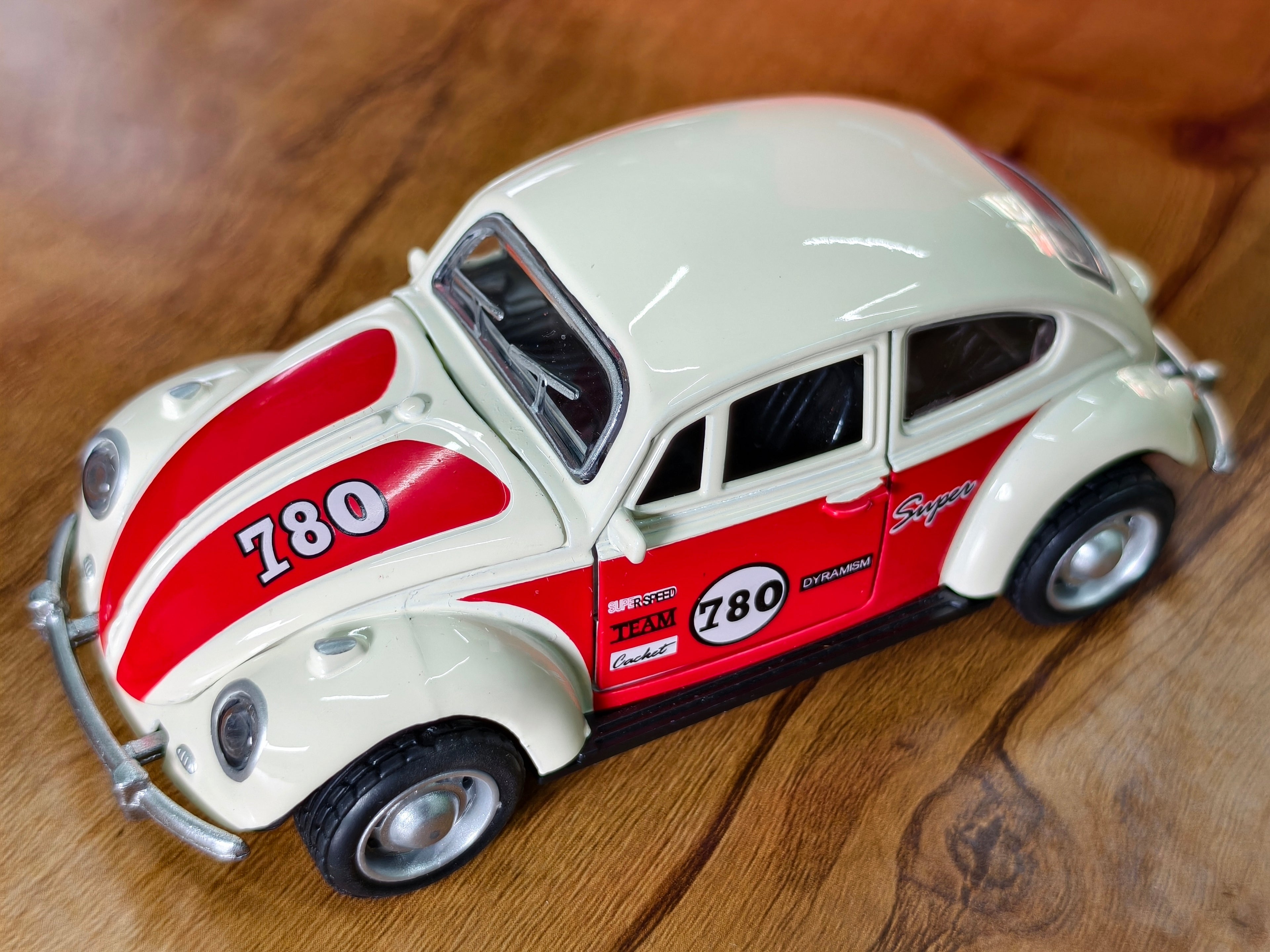 Beetle 1:32 Scale Rally Edition Box piece