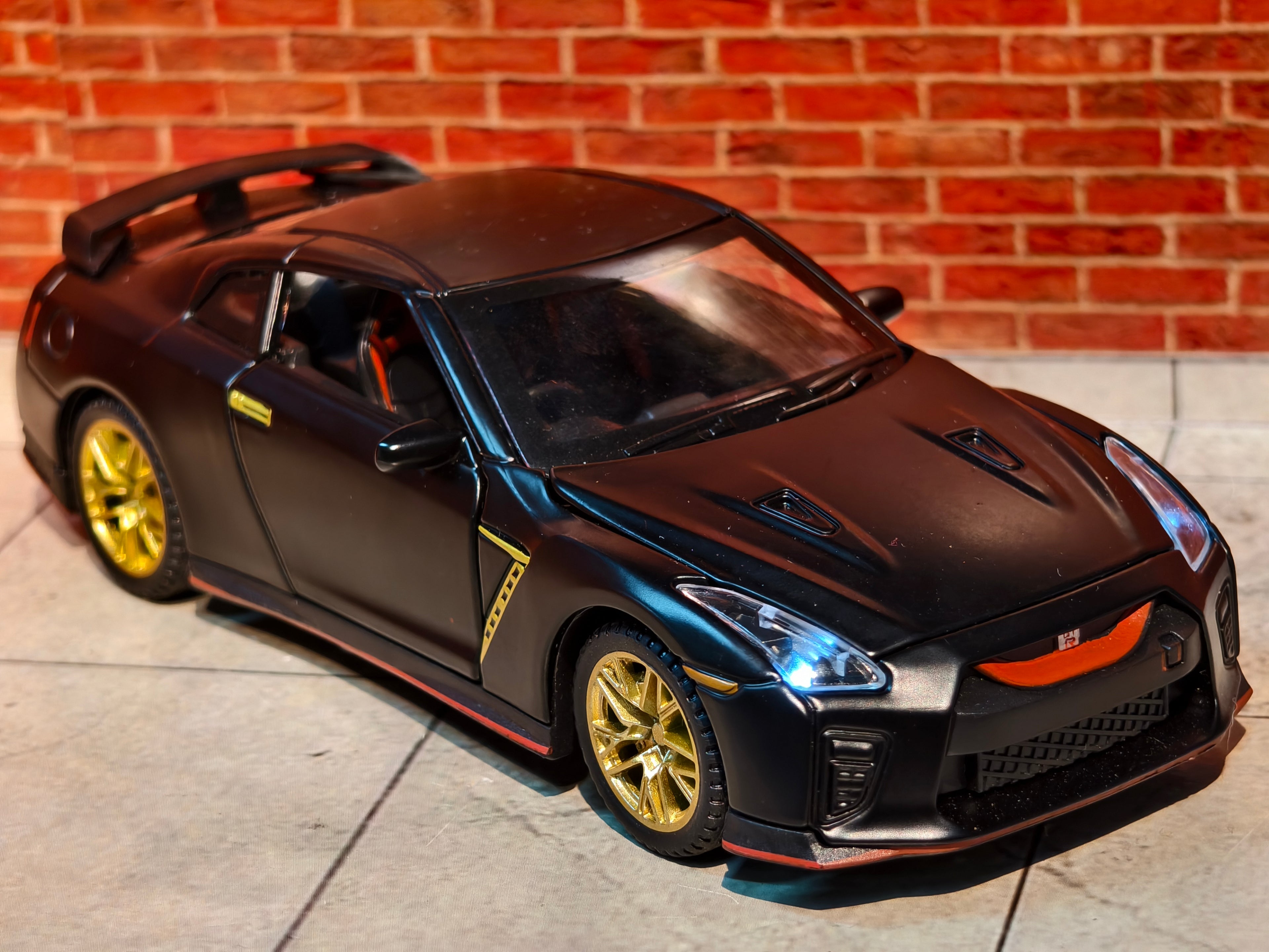 Nissan GTR 1:32 Scale