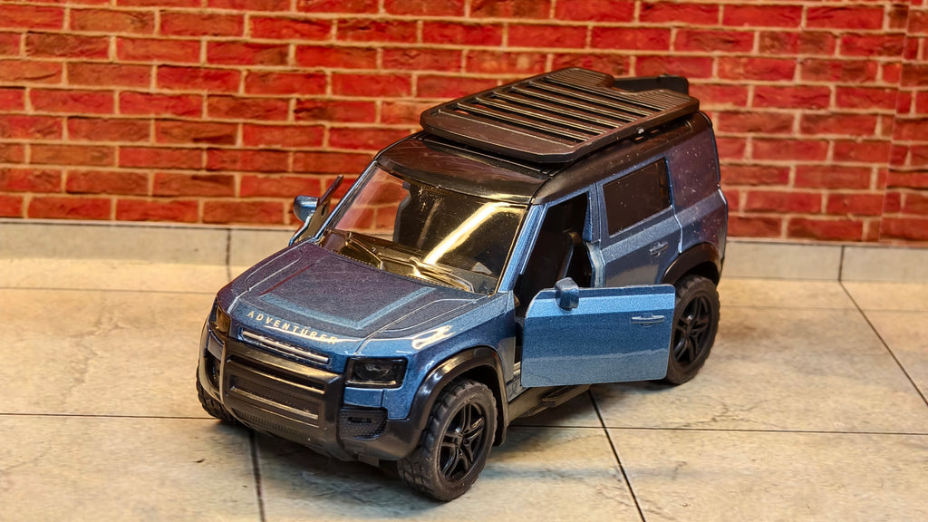 Defender 1:36 Scale 3 door openable