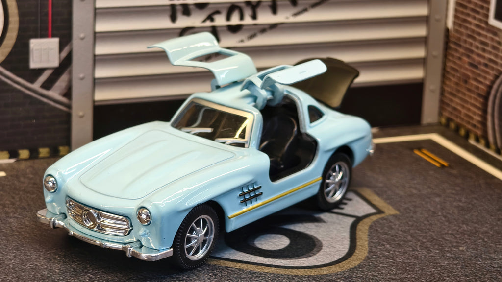 Mercedes Gullwing SL 300 1:36 Scale