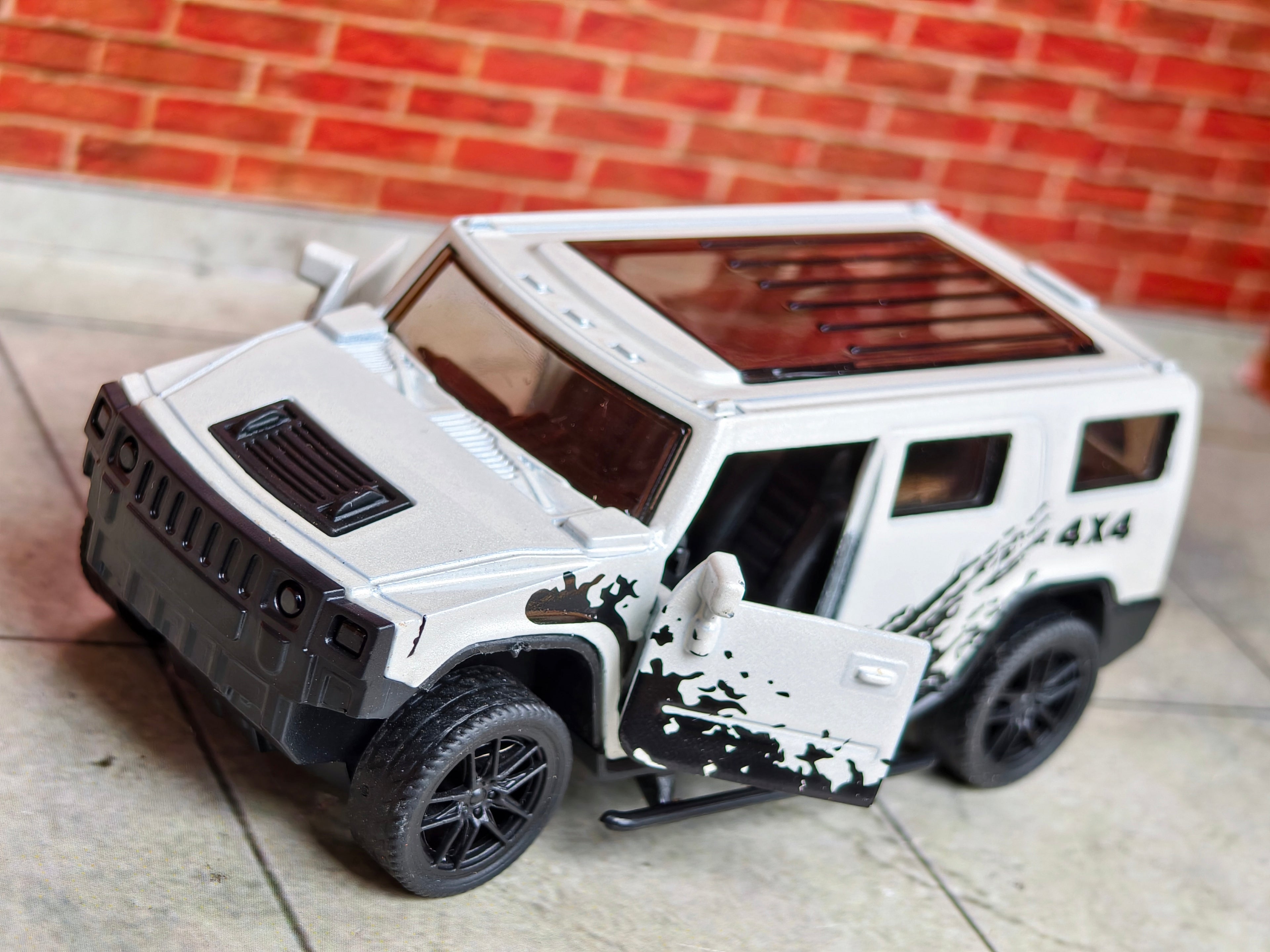 Hummer H2 1:43 Scale