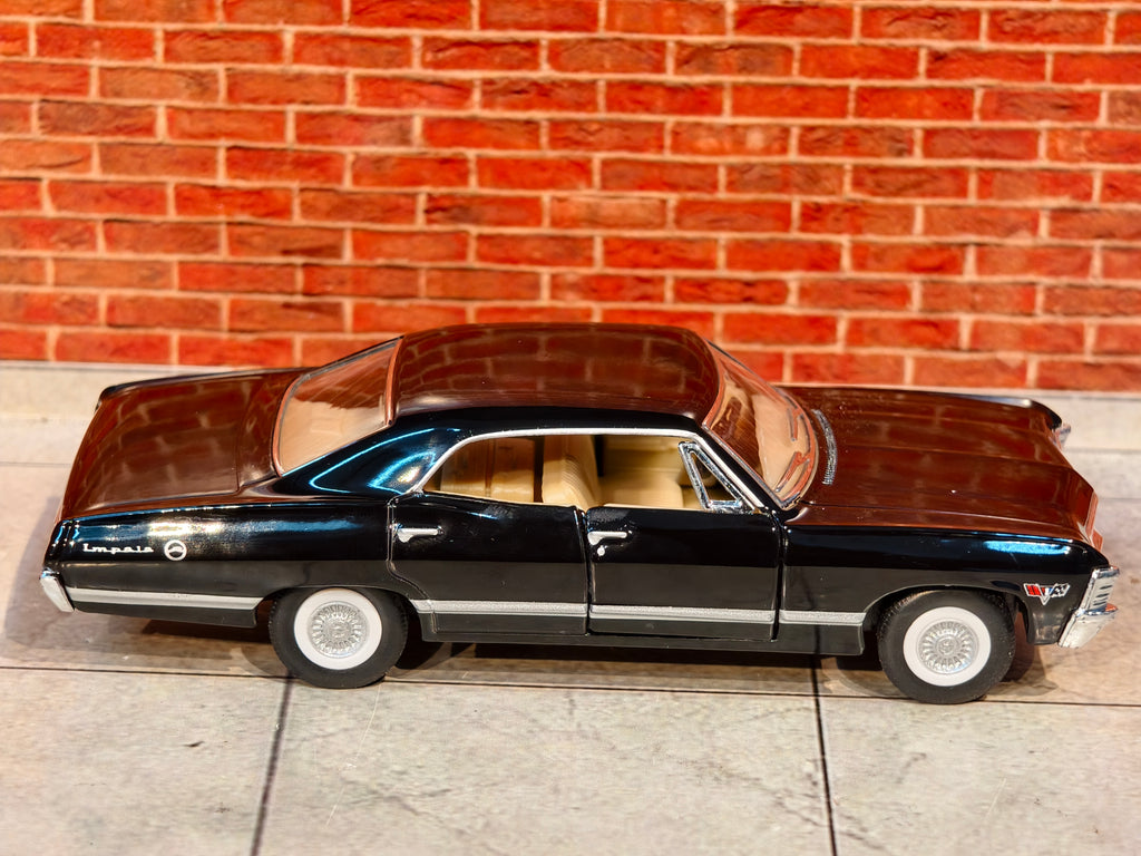Kinsmart Official Licensed 1967 CHEVROLET IMPALA 1:43 Scale