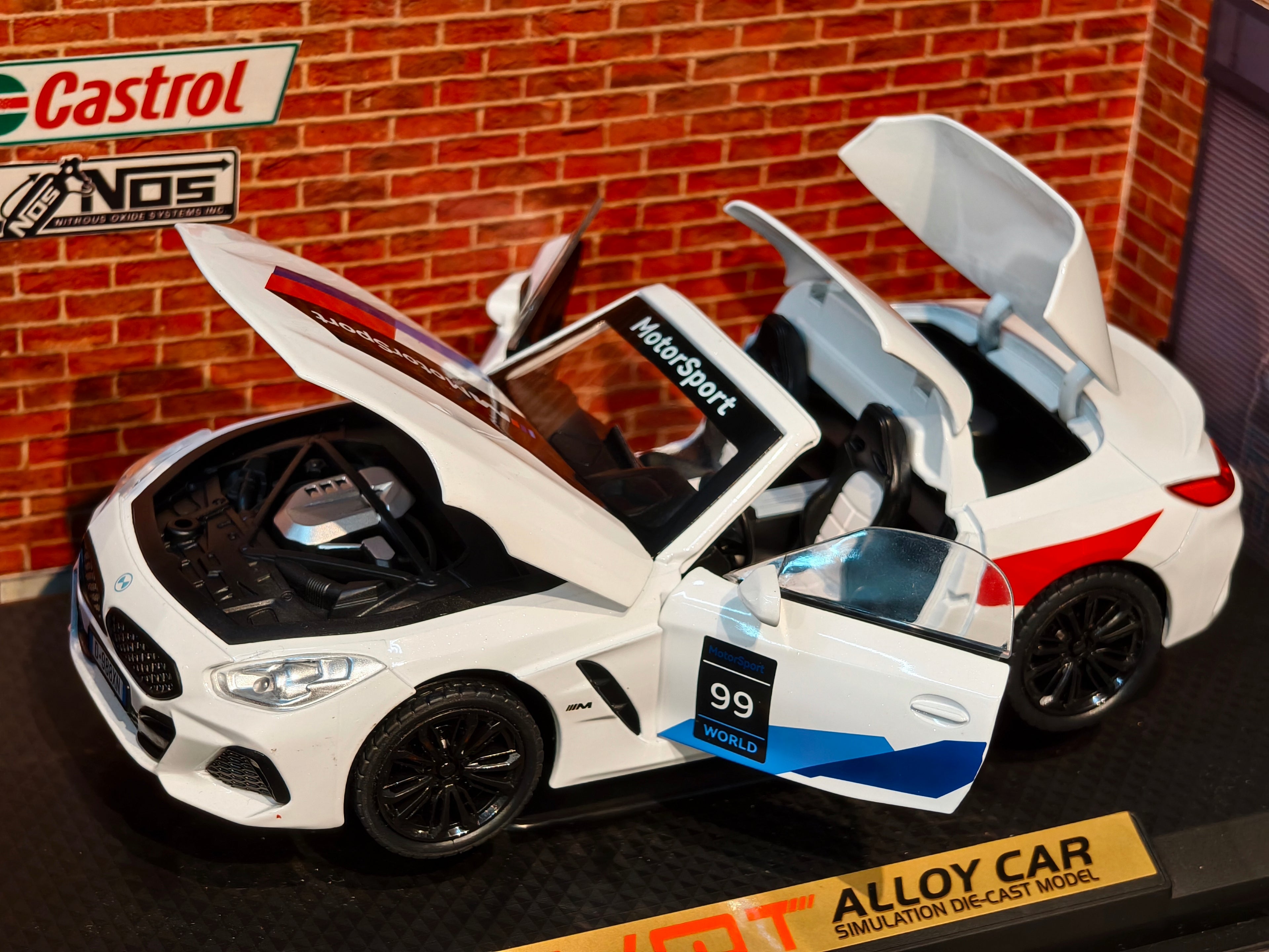BMW Z4 M40i (G29) Convertible 1:24 Scale