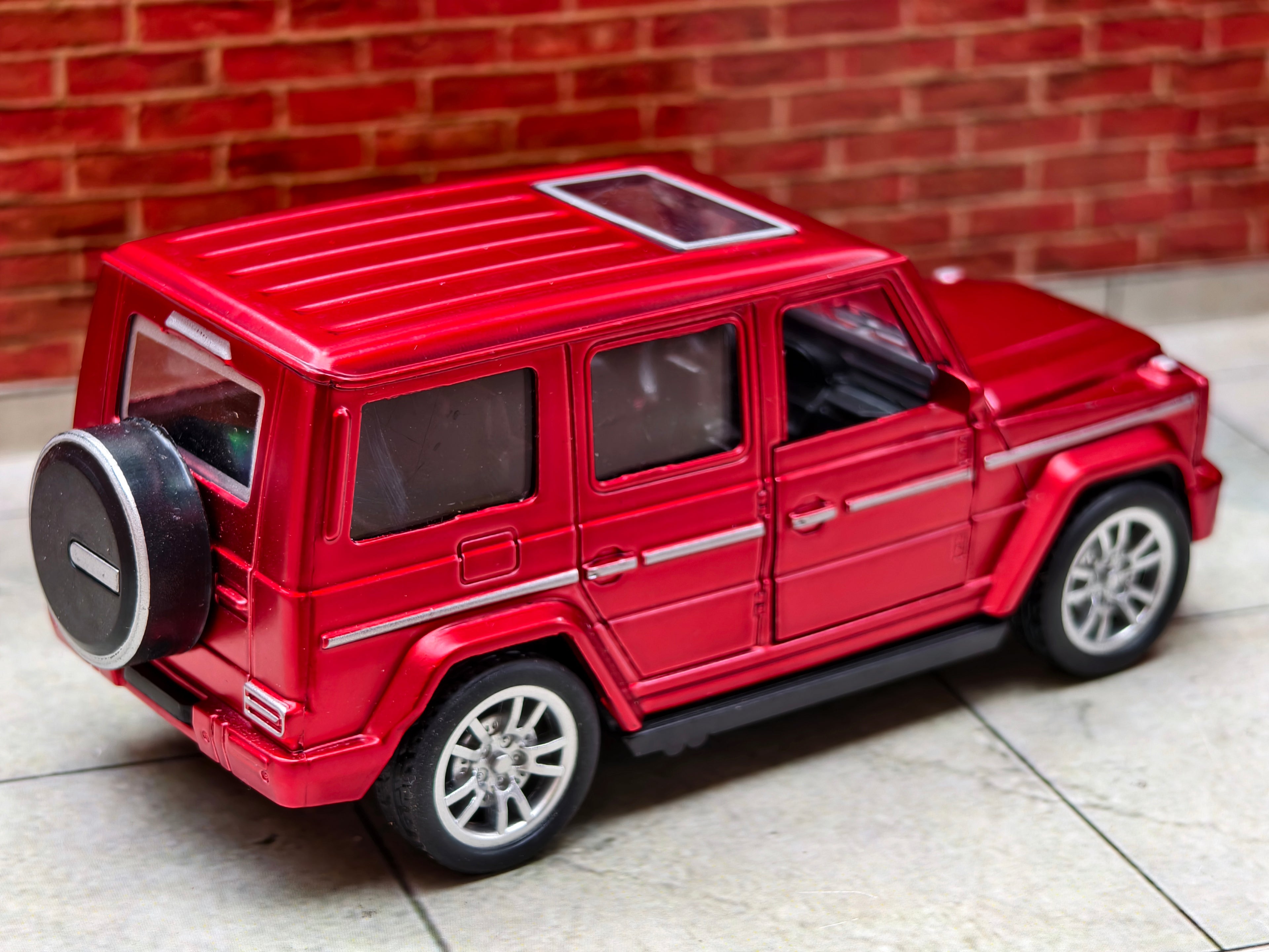 Mercedes G-Wagon 1:36 Scale Premium Detailing