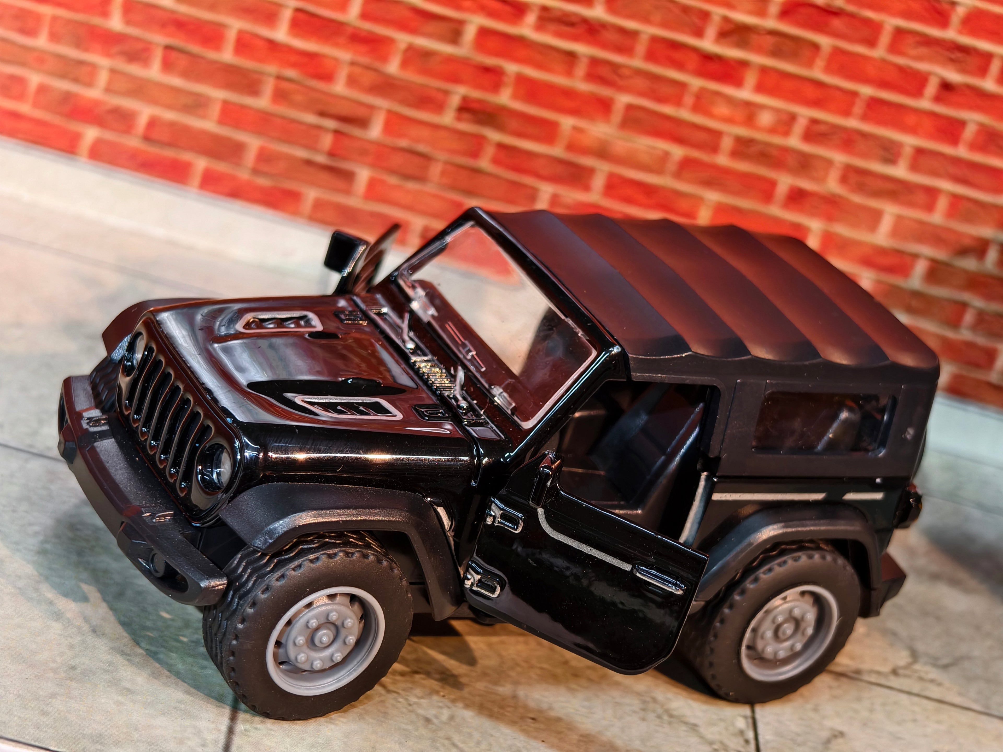 Jeep Wrangler 1:36 Scale