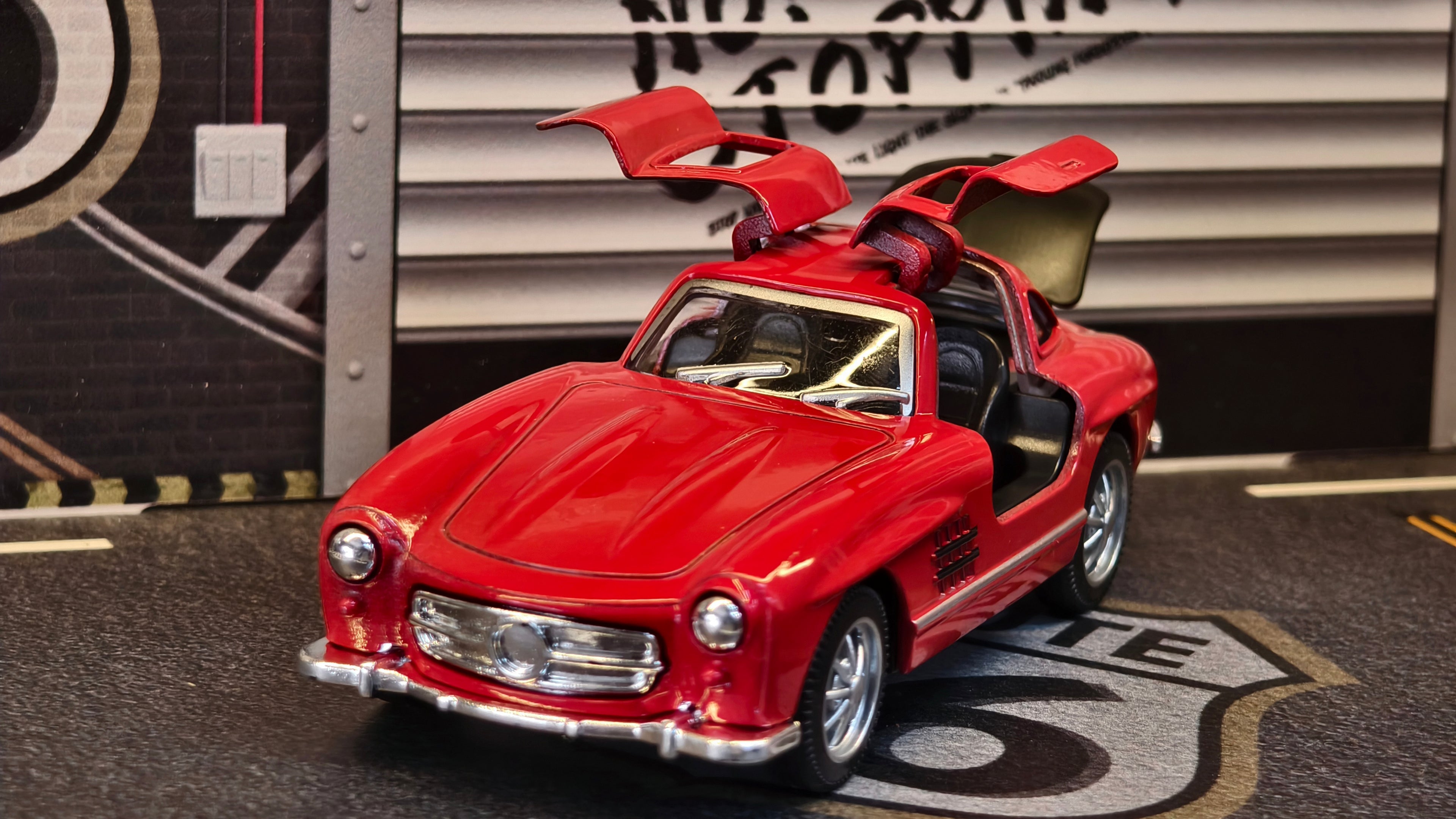 Mercedes Gullwing SL 300 1:36 Scale