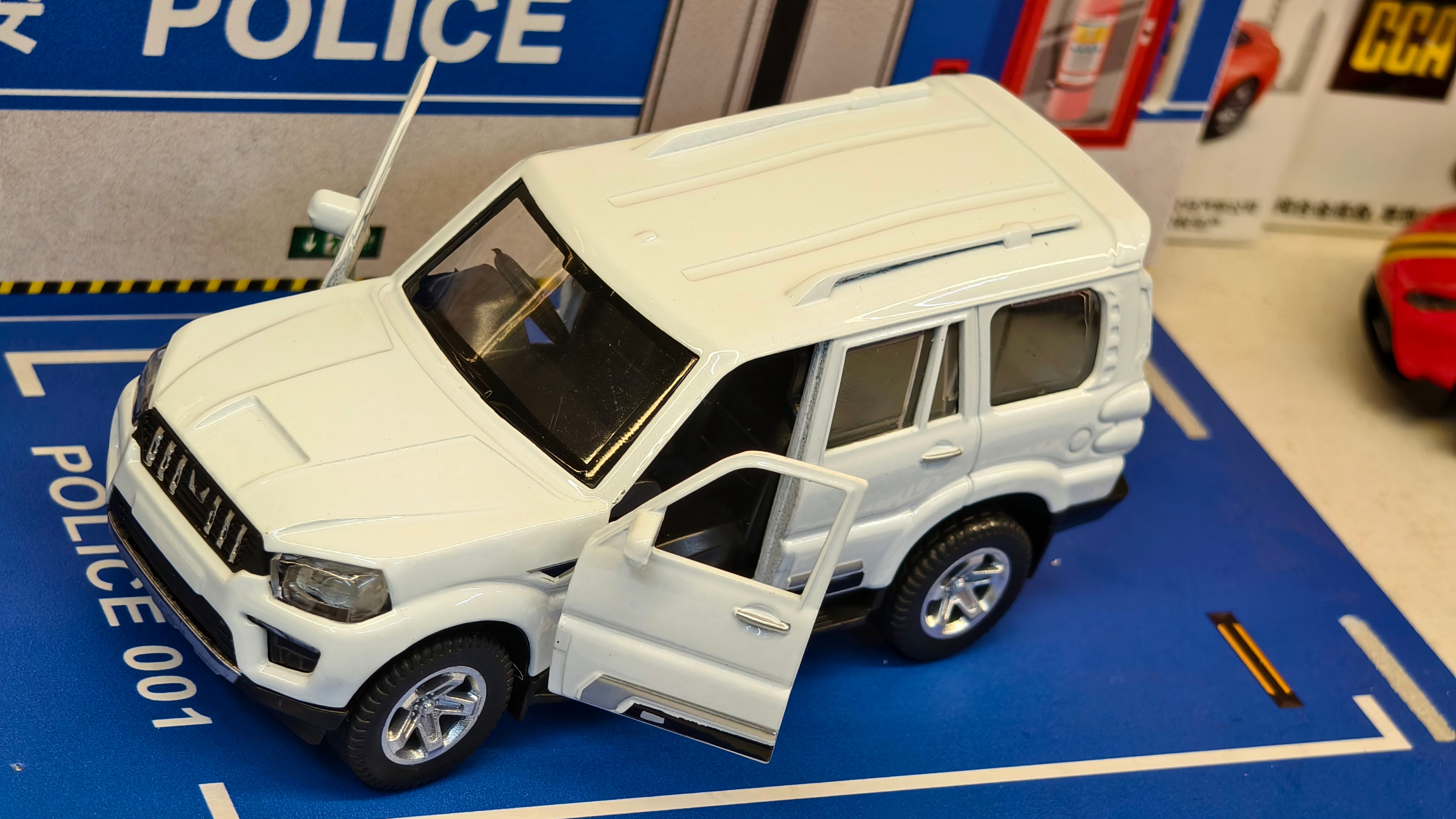 Mahindra Scorpio 1:36 Scale