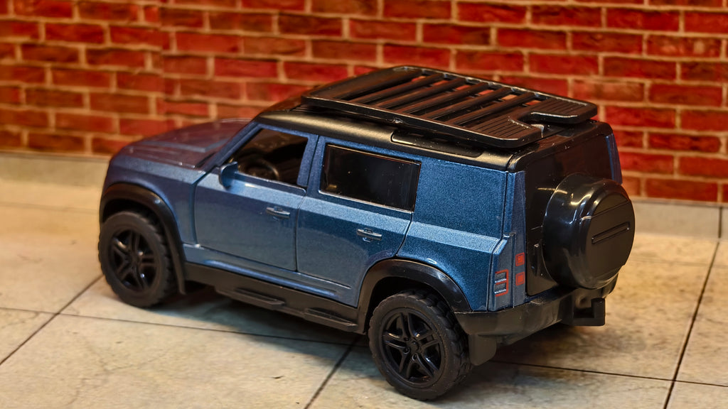 Defender 1:36 Scale 3 door openable