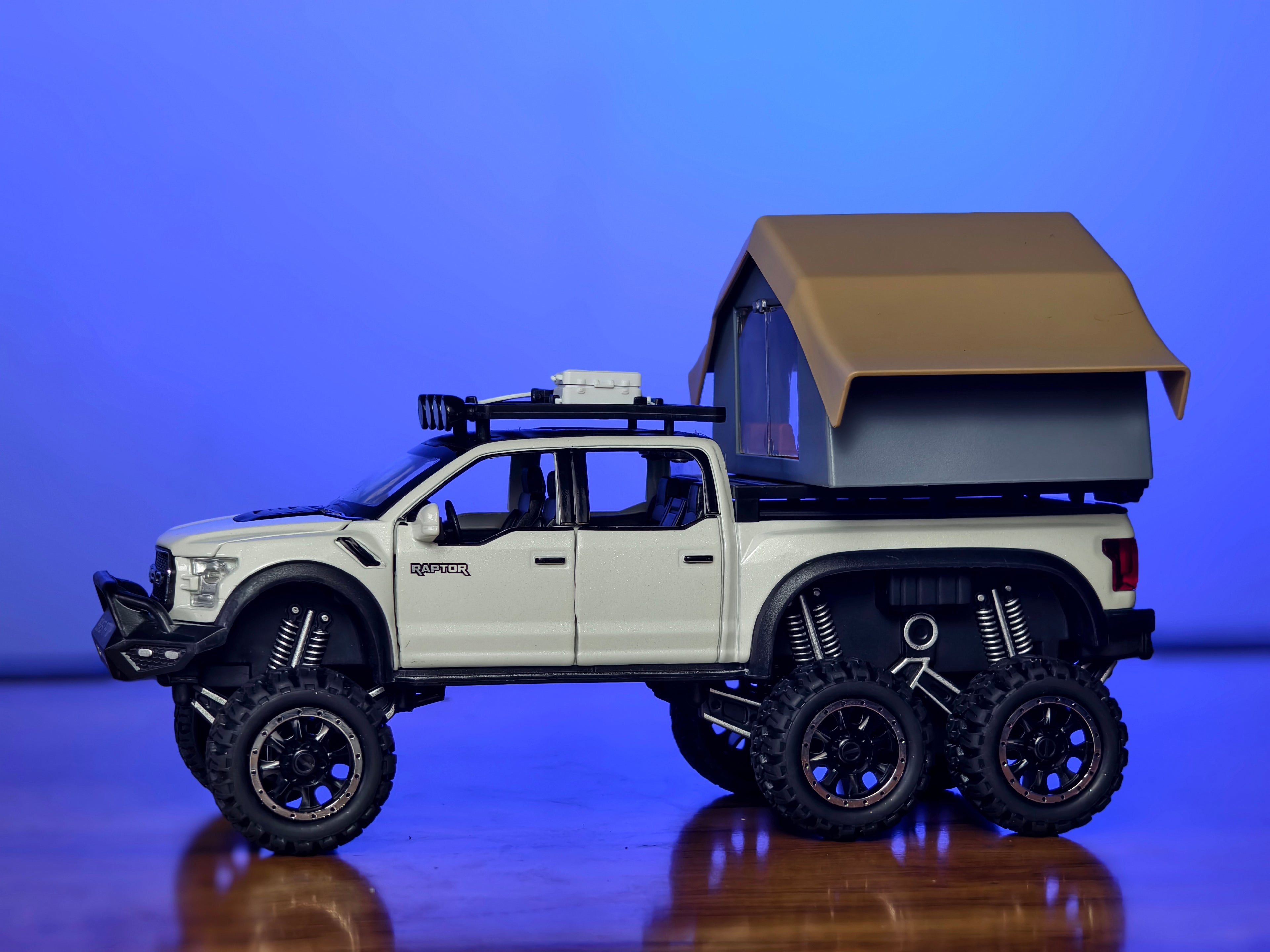 Ford Raptor F-150 Camper 1:24 Scale
