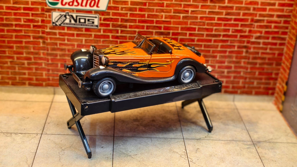 Vintage 1930s-style Roadster Mercedes-Benz 500K 1:36 Scale with Foldable Stand Box piece