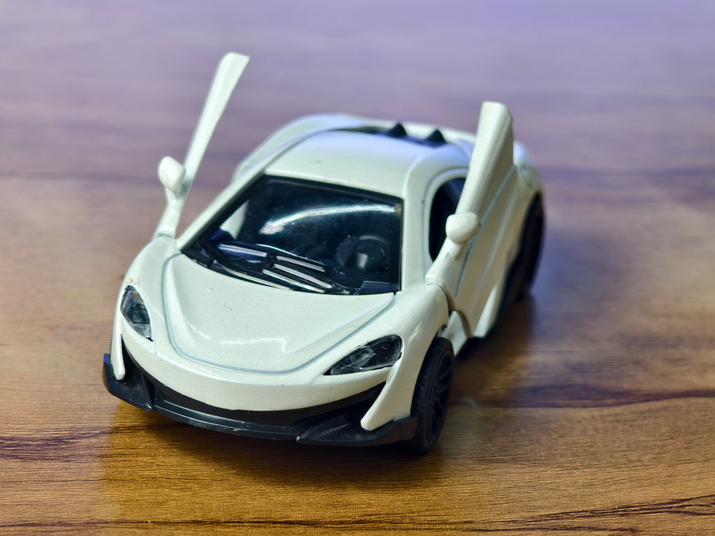 McLaren 570S 1:43 Scale