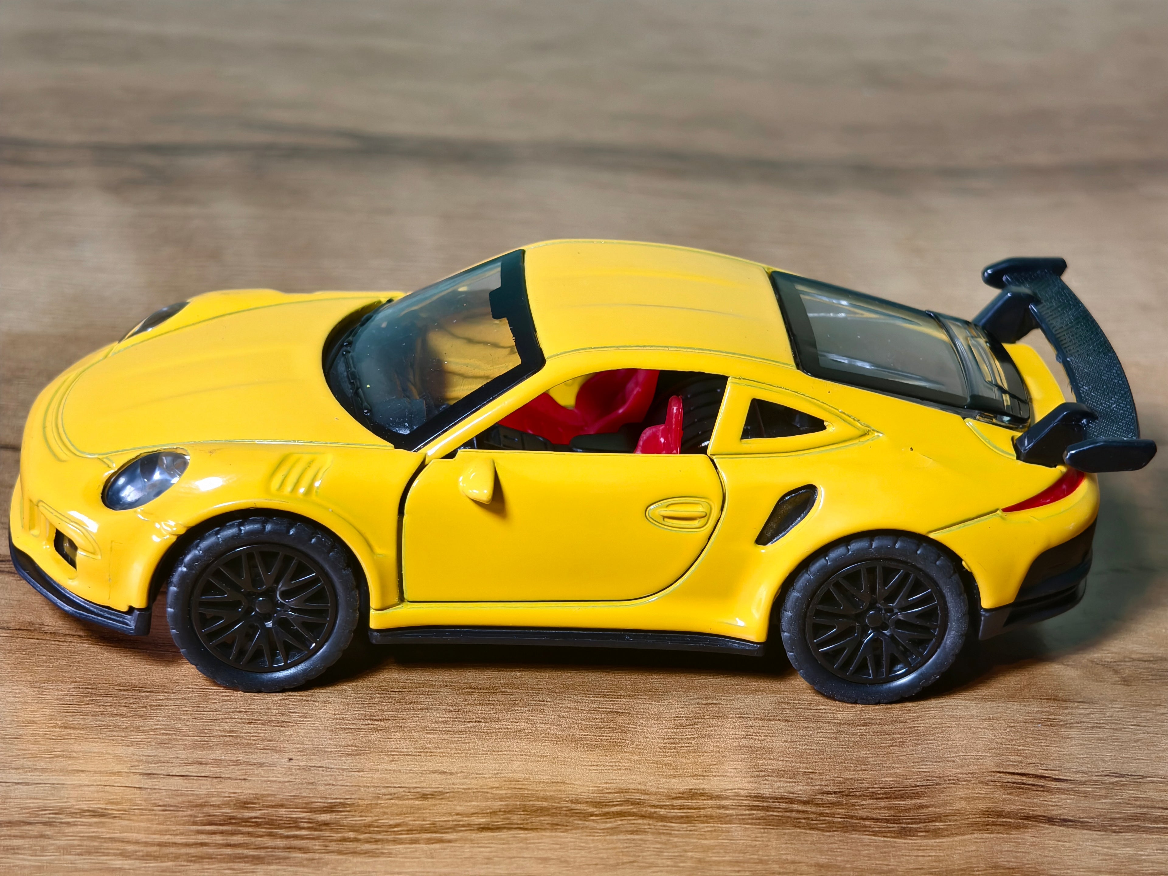 Porsche 911 GT3 1:36 Scale