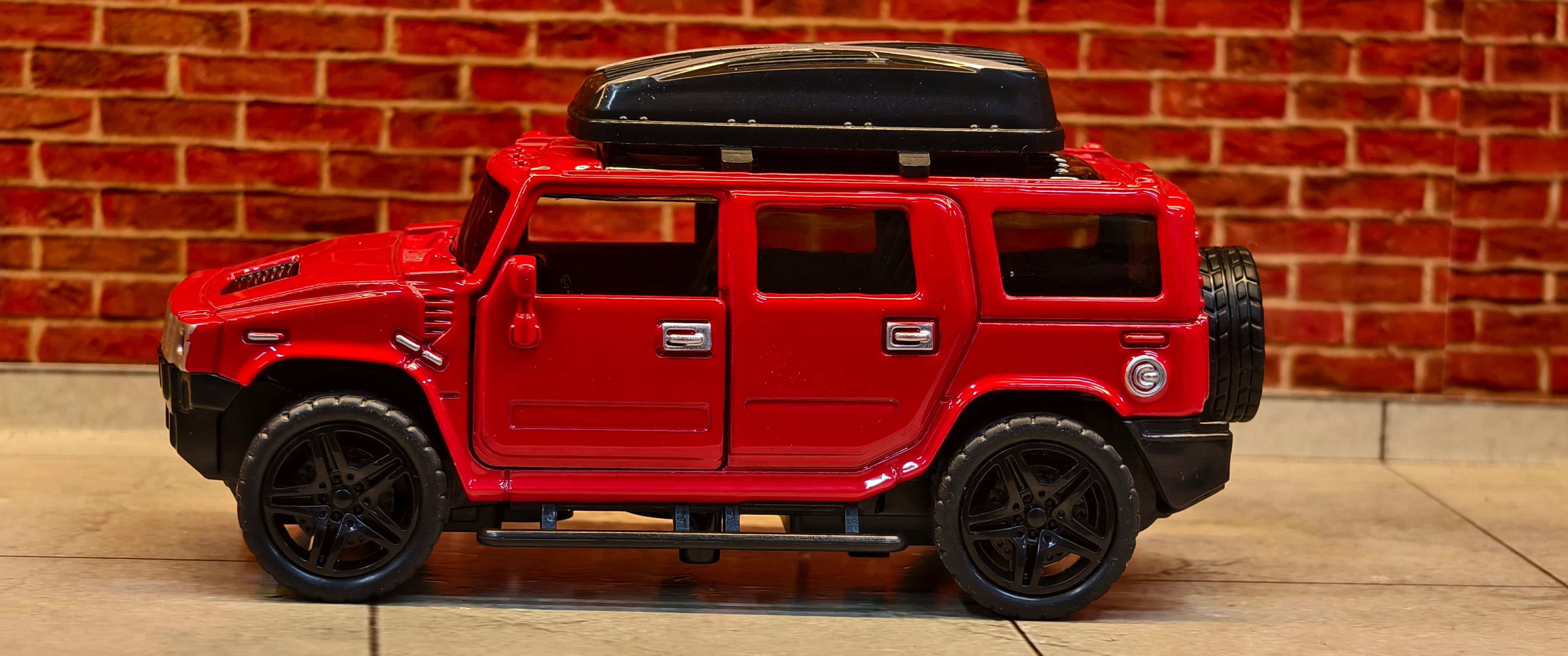 Hummer H2 (Red) 1:39 Scale Offroad