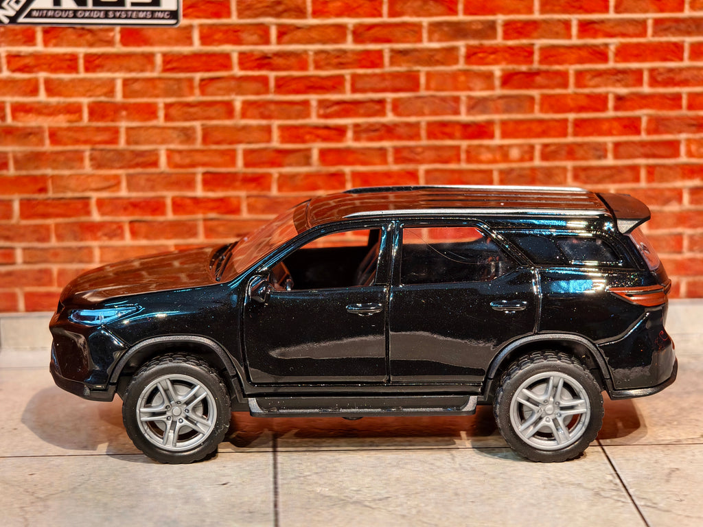 Fortuner 1:36 Scale 3 Door Openable with Light & Sound