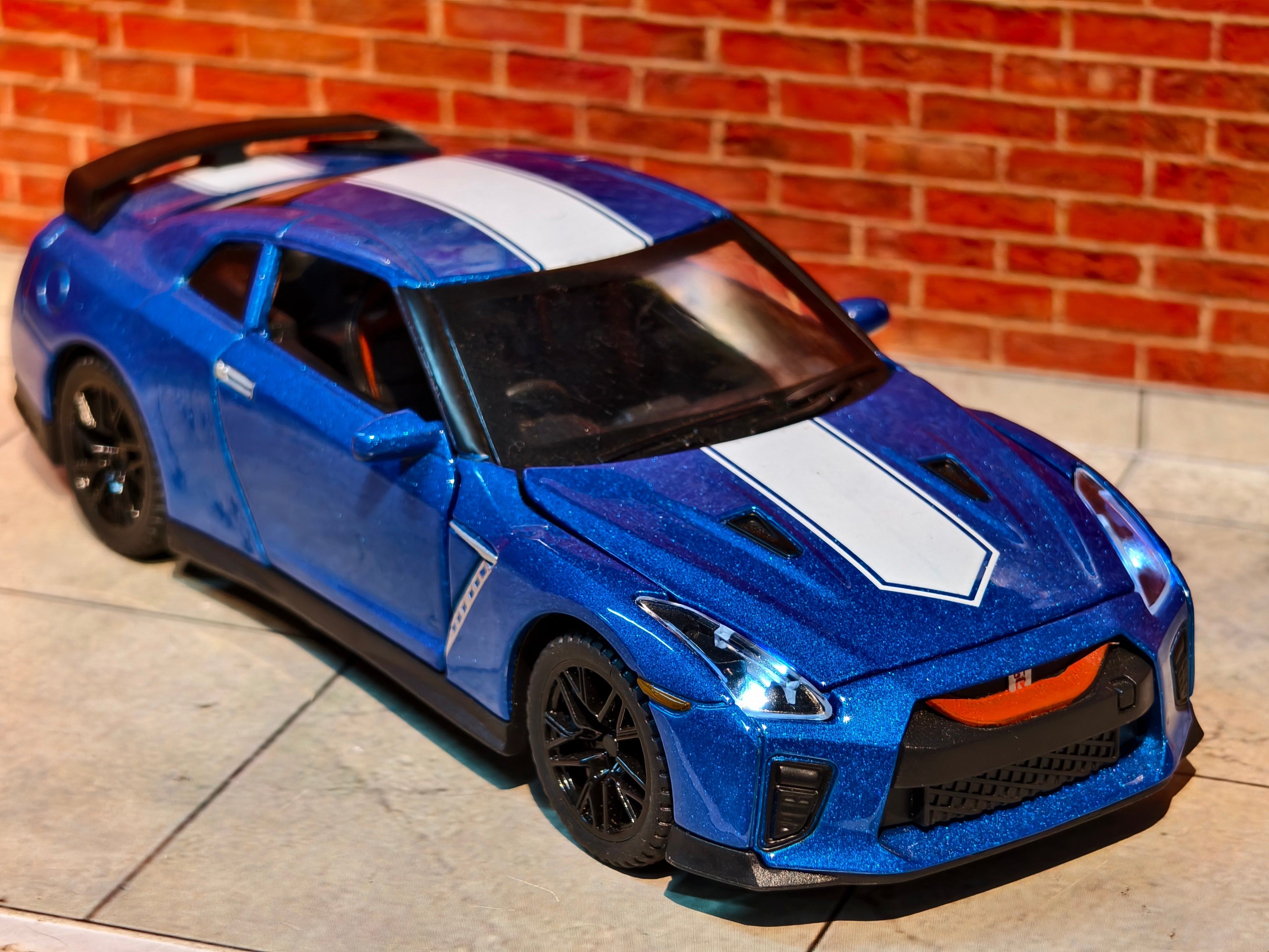 Nissan GTR 1:32 Scale