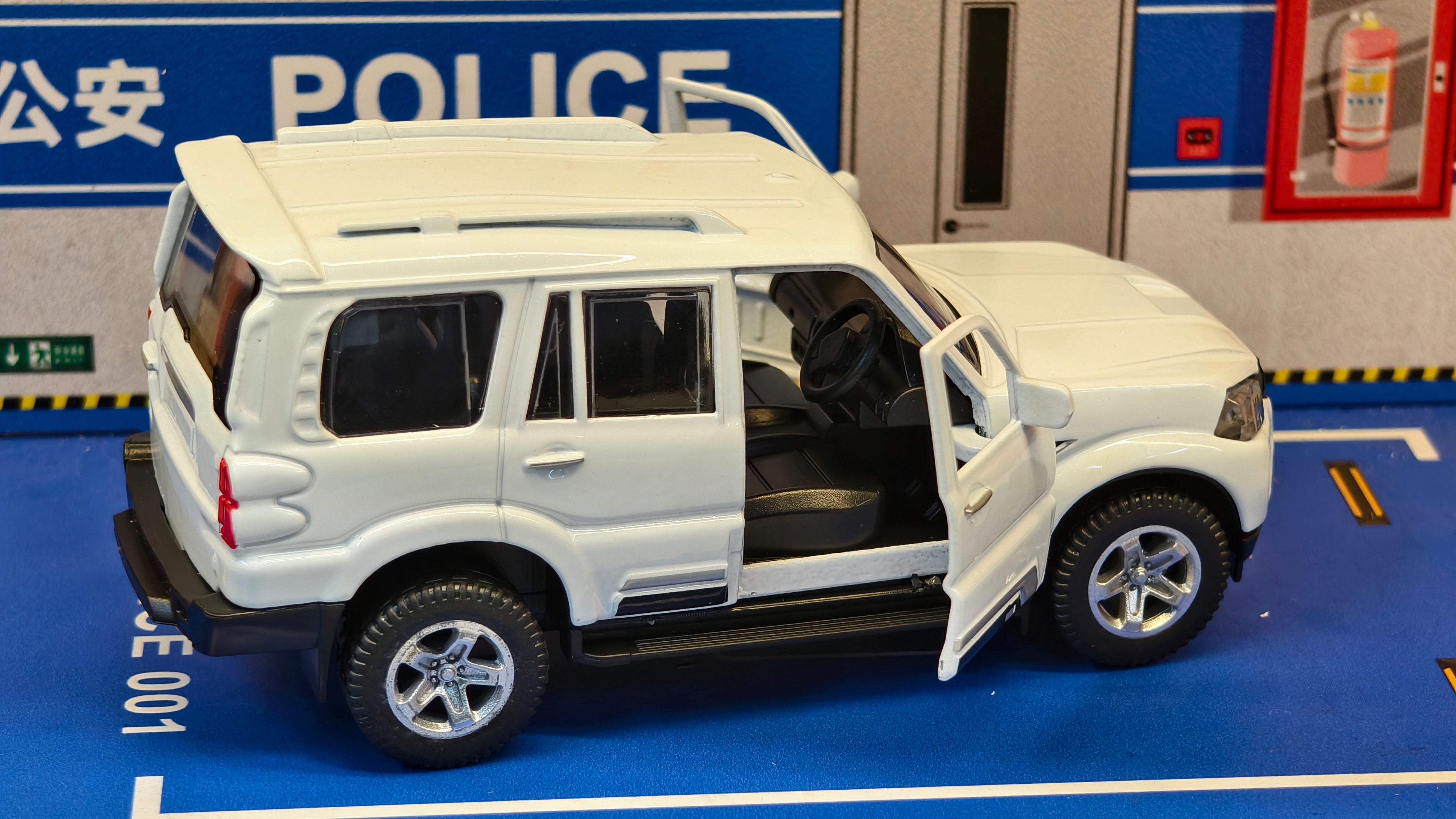 Mahindra Scorpio 1:36 Scale