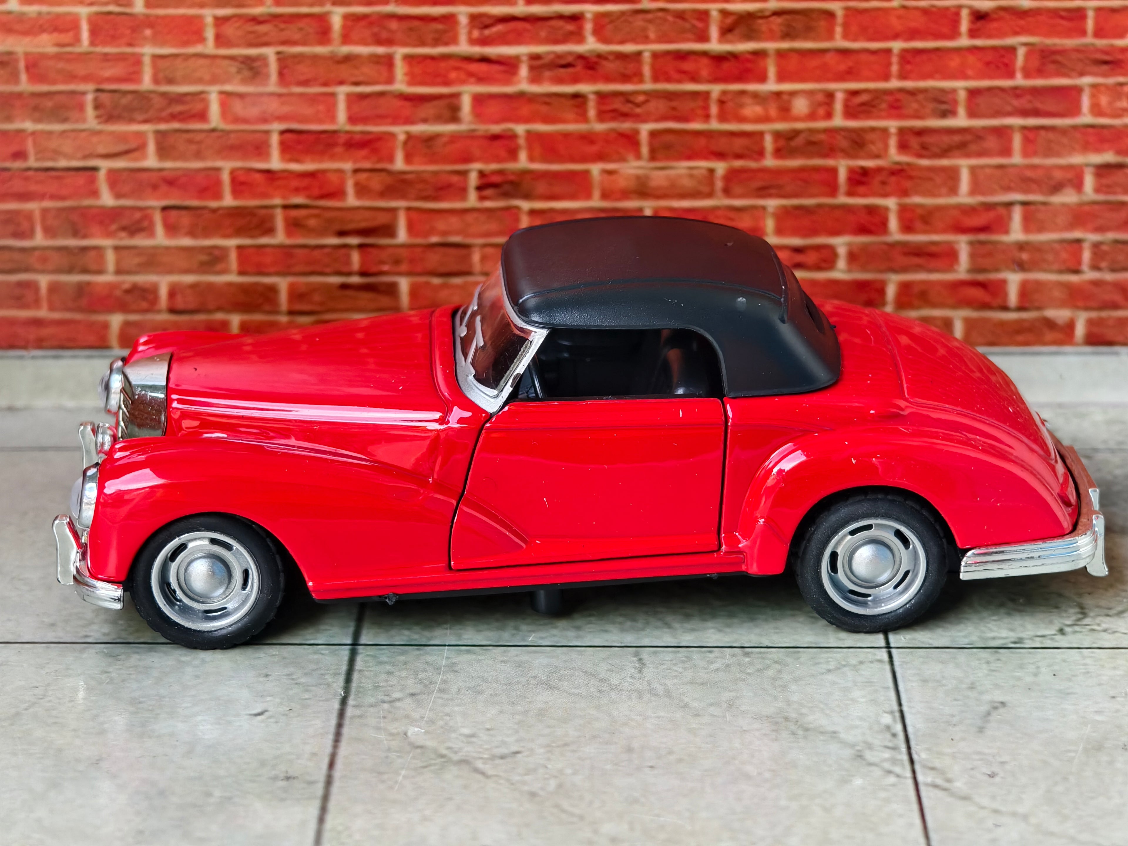 Mercedes Benz 300S Cabriolet 1:32 Scale