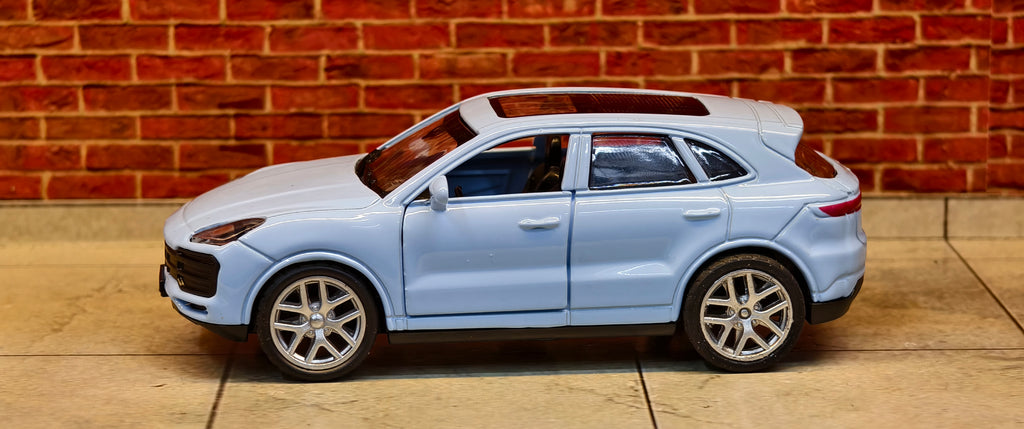 Porsche Cayenne Turbo 1:43 Scale