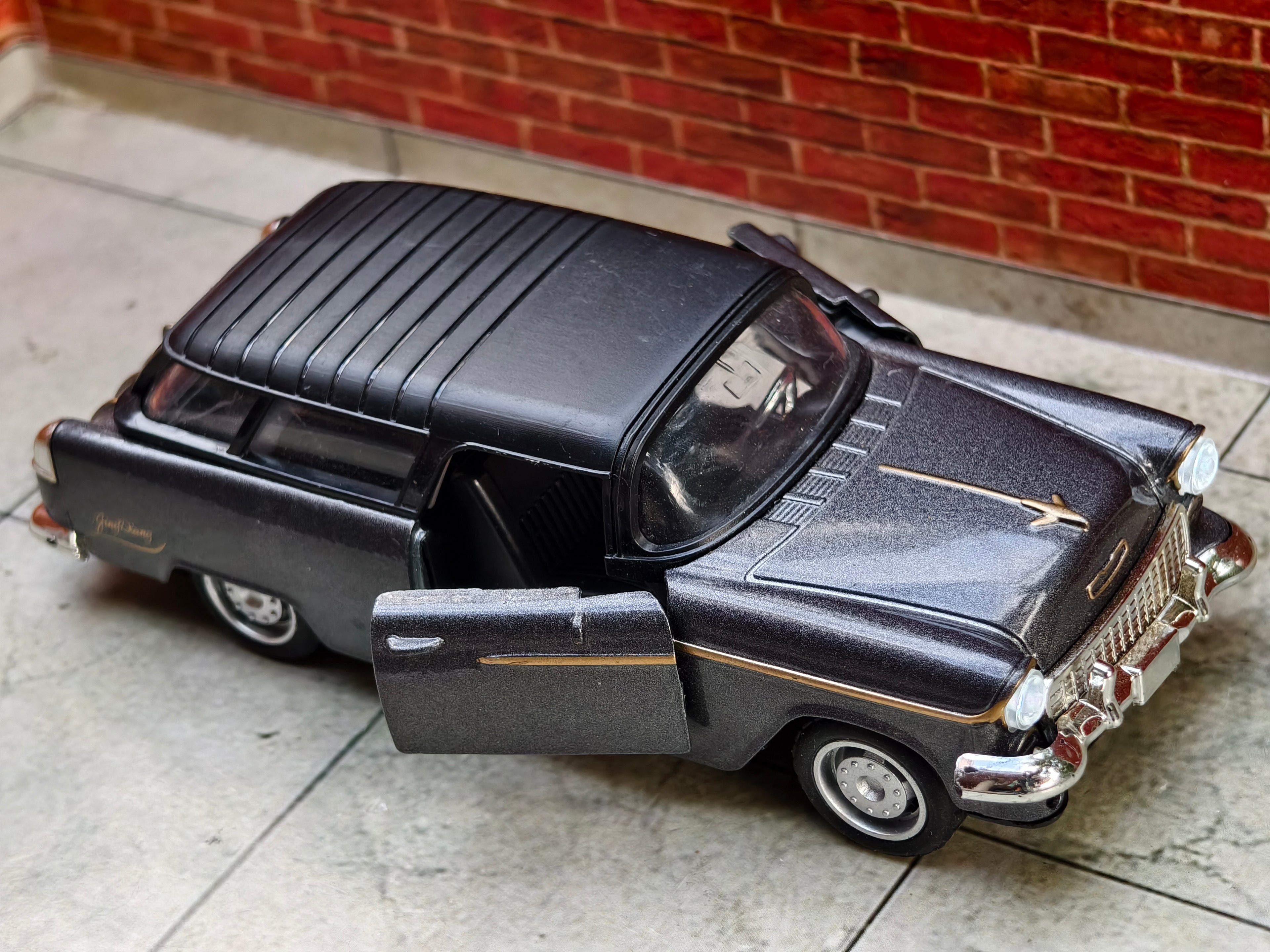 CHEVROLET BEL AIR WAGON MODEL 1:32 Scale Box Piece