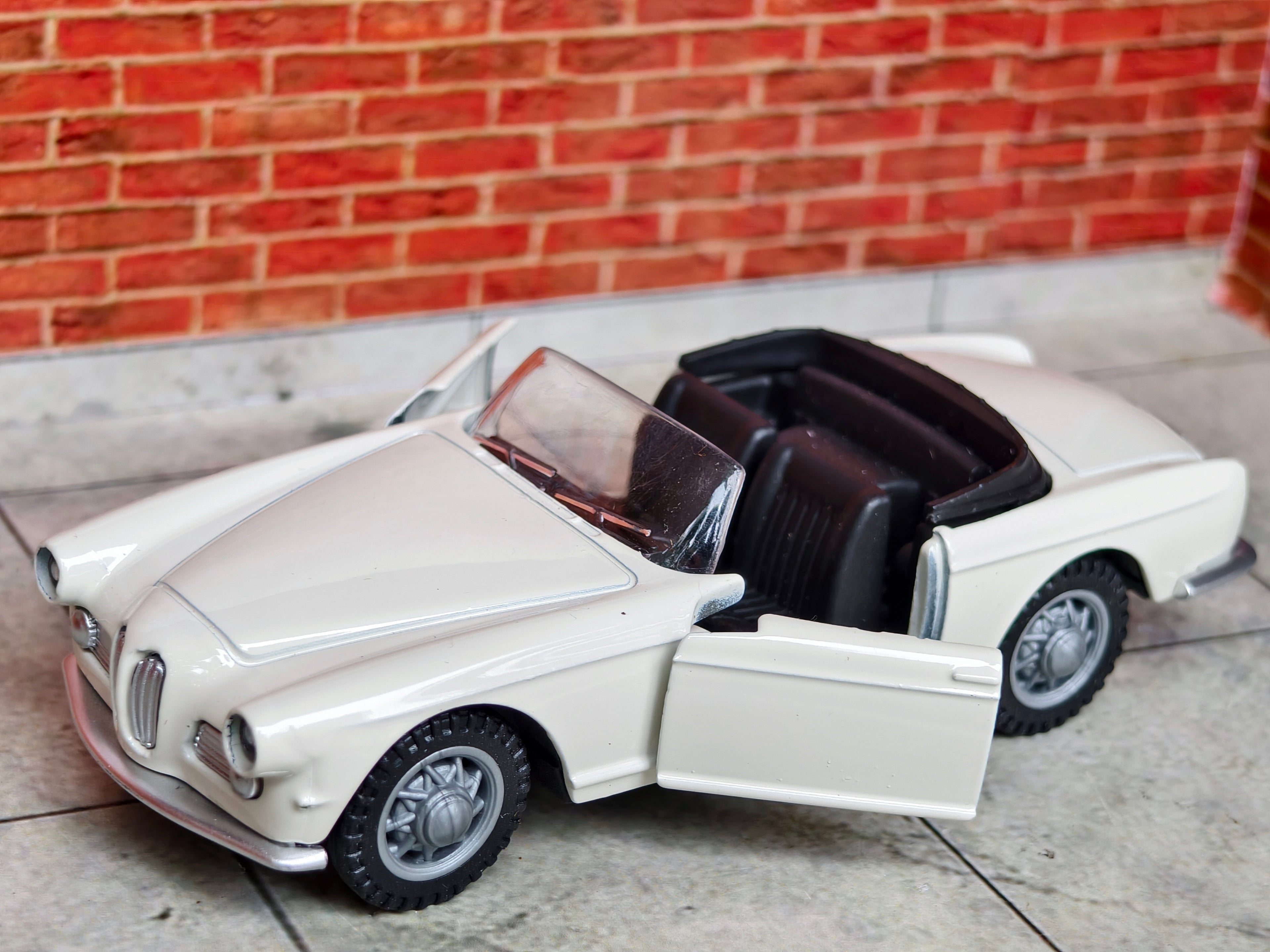 Mercedes-Benz 300 SL Roadster (W198) 1:36 Scale Box Piece