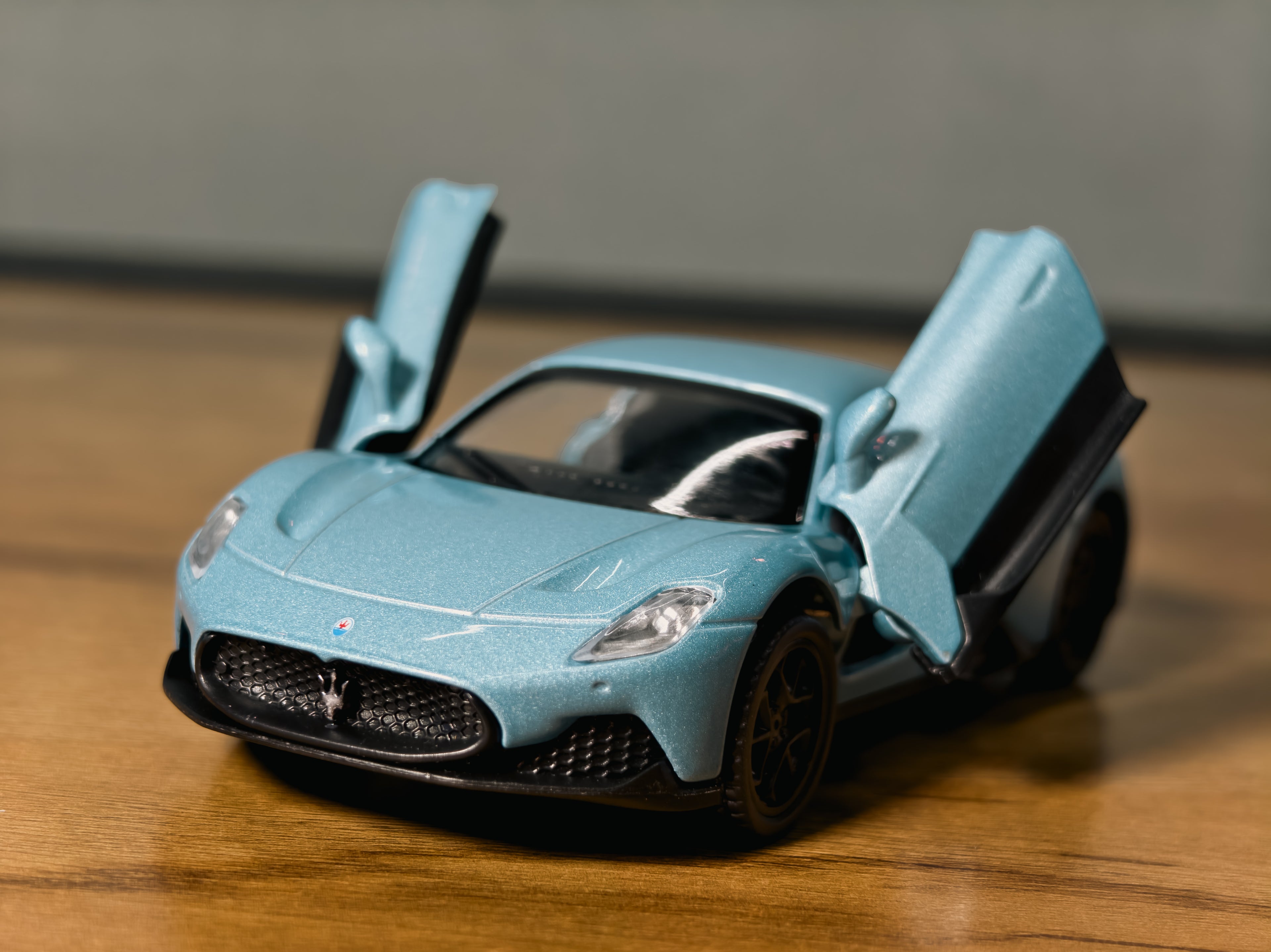 Official Licensed MASERATI MC 21 1:41 Scale