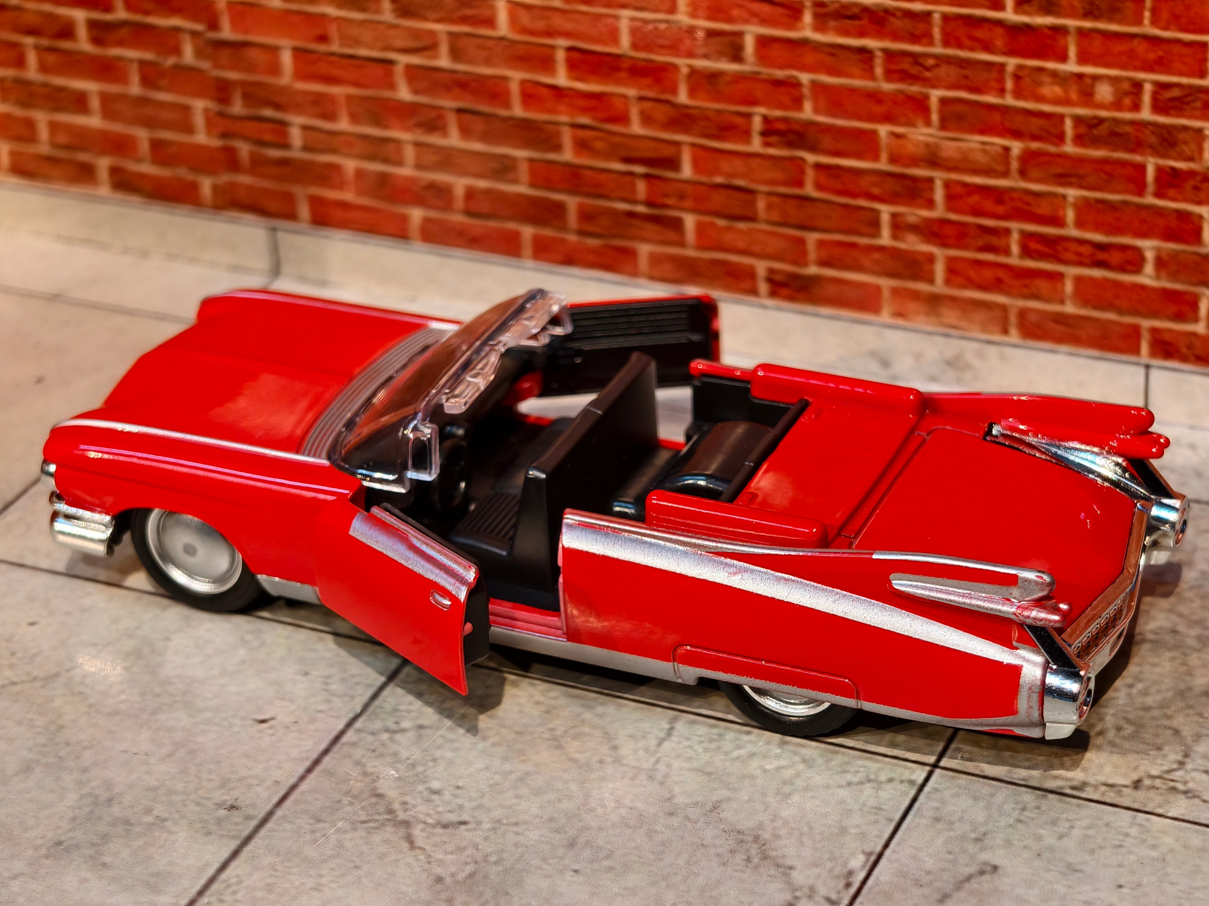 1:36 Scale 1959 Cadillac Eldorado Biarritz Convertible - Vintage Series