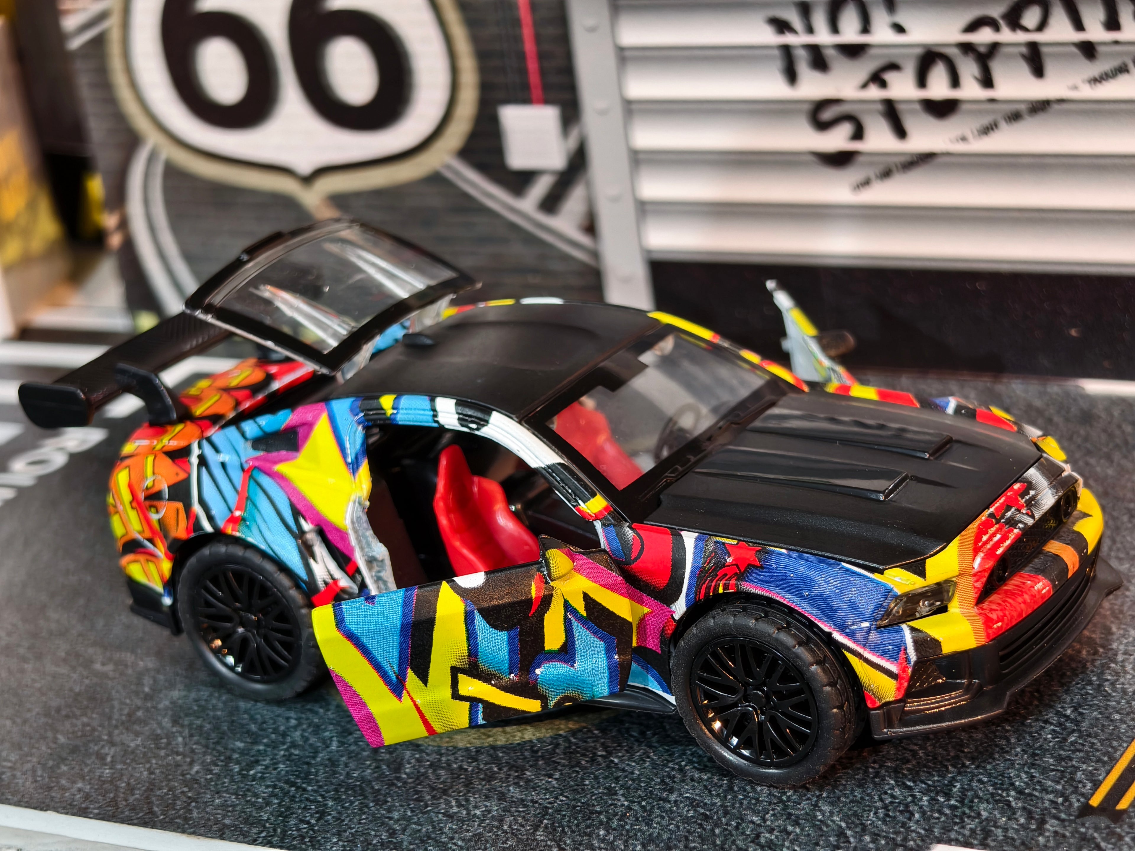 Graffiti Edition Diecast Car 1:36 Scale Box Piece with Light & Sound Simulation