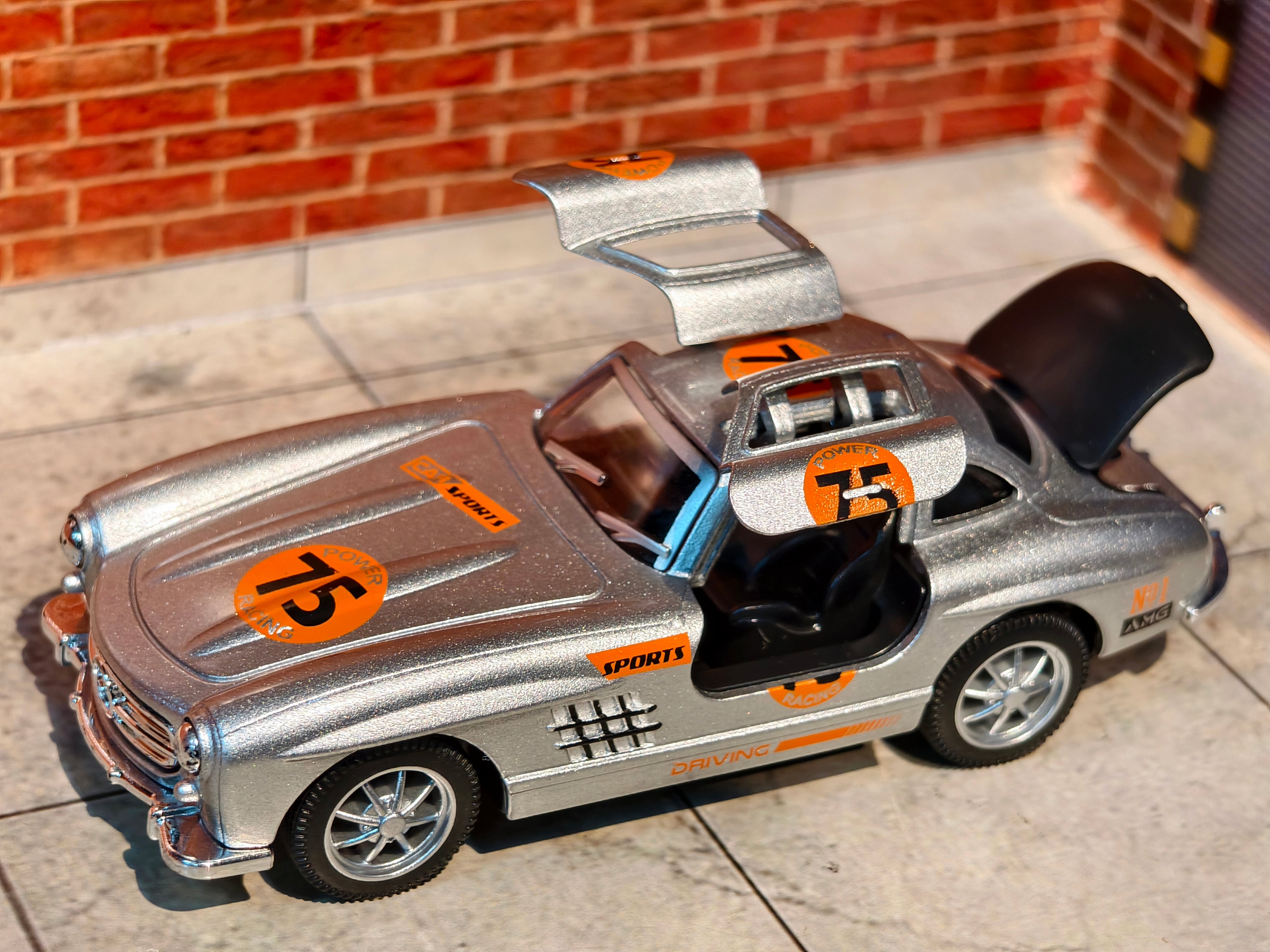 Mercedes Gullwing SL 300 Rally Edition 1:36 Scale