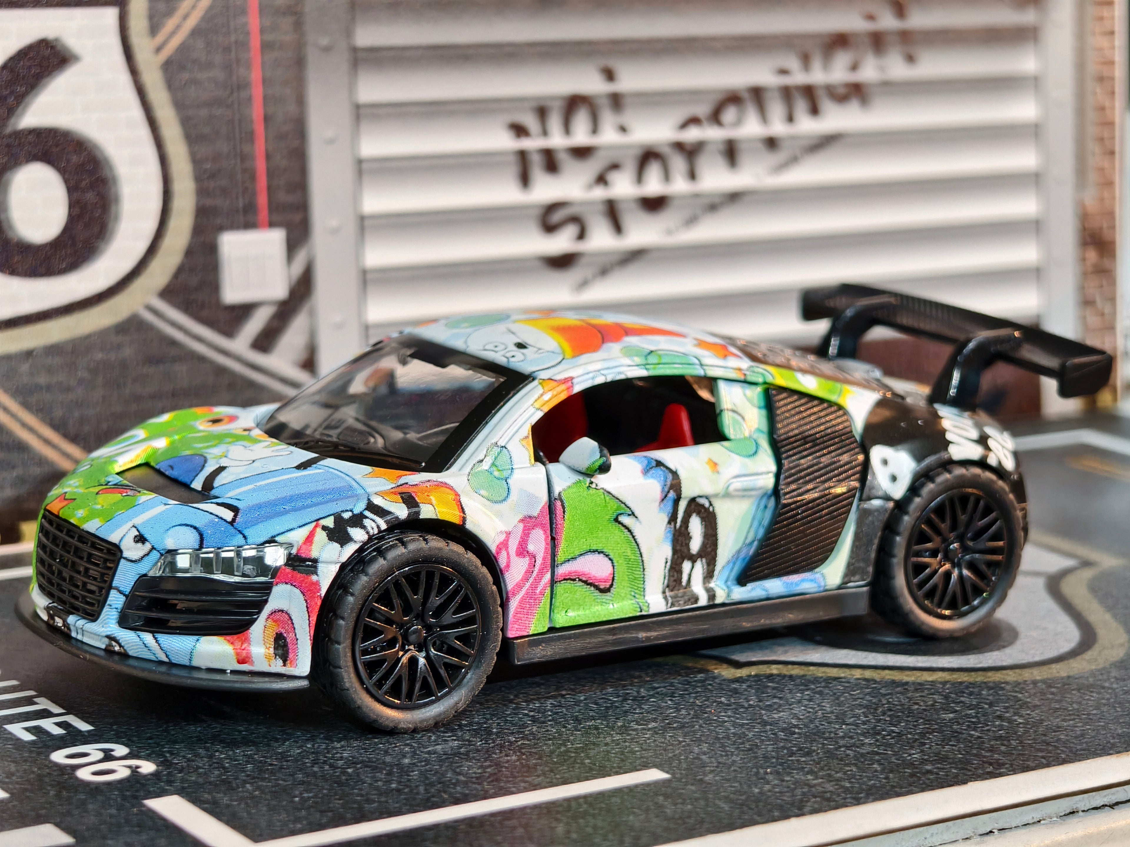 Graffiti Edition Diecast Car 1:36 Scale Box Piece with Light & Sound Simulation