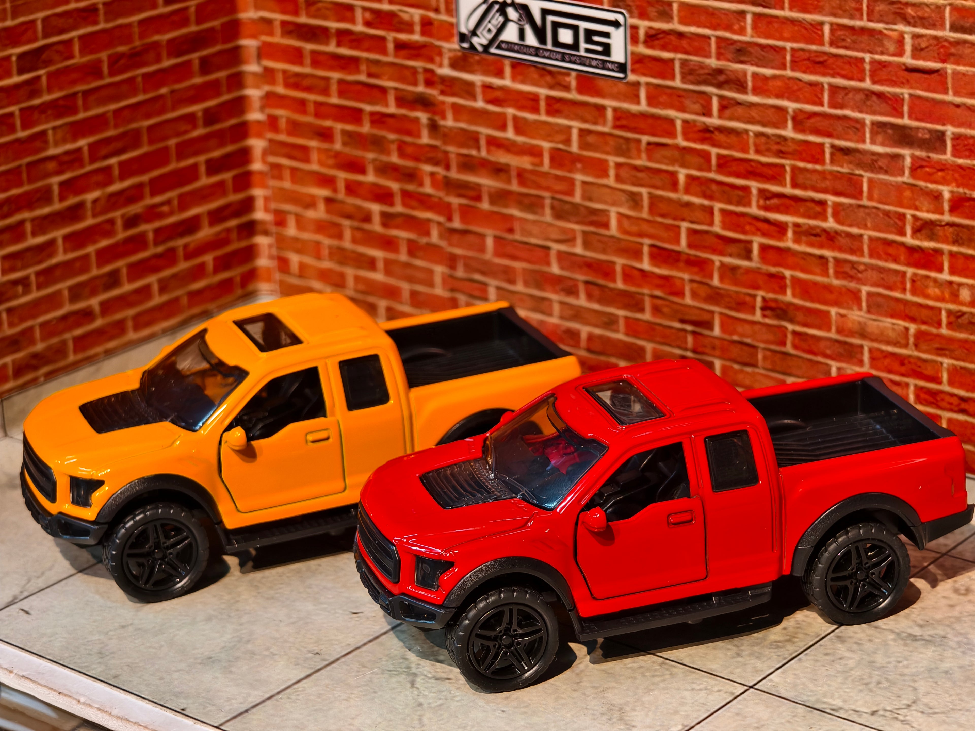 Ford F-150 Raptor SVT Performance Edition 1:43 Scale