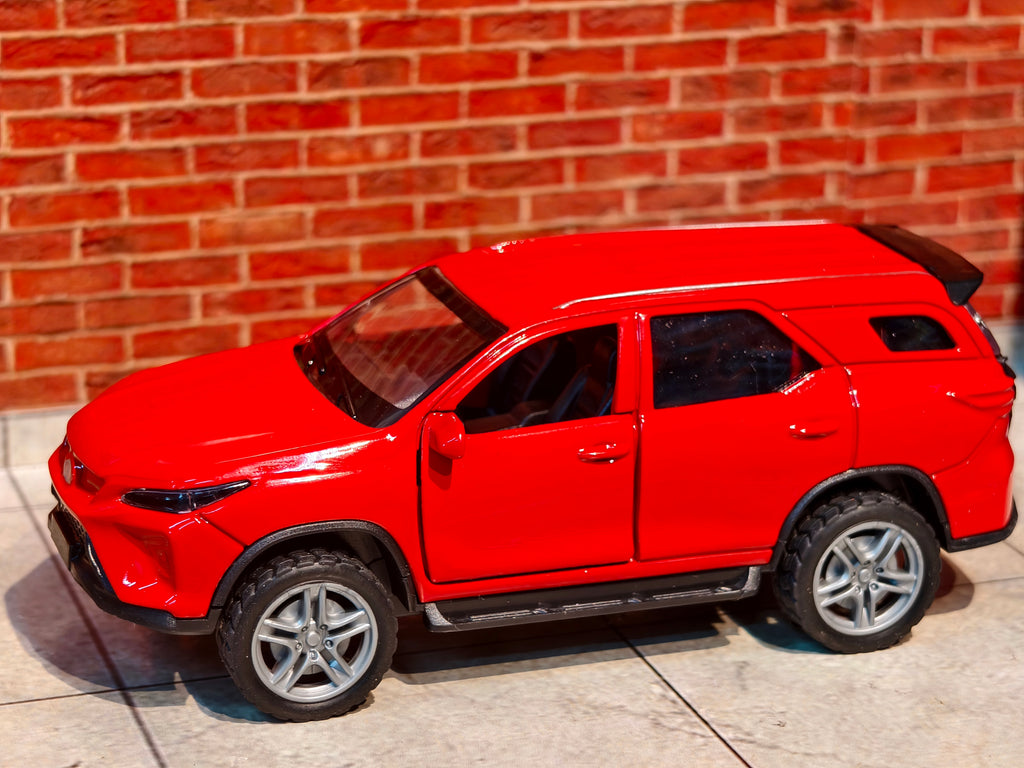 Fortuner 1:36 Scale 3 Door Openable with Light & Sound