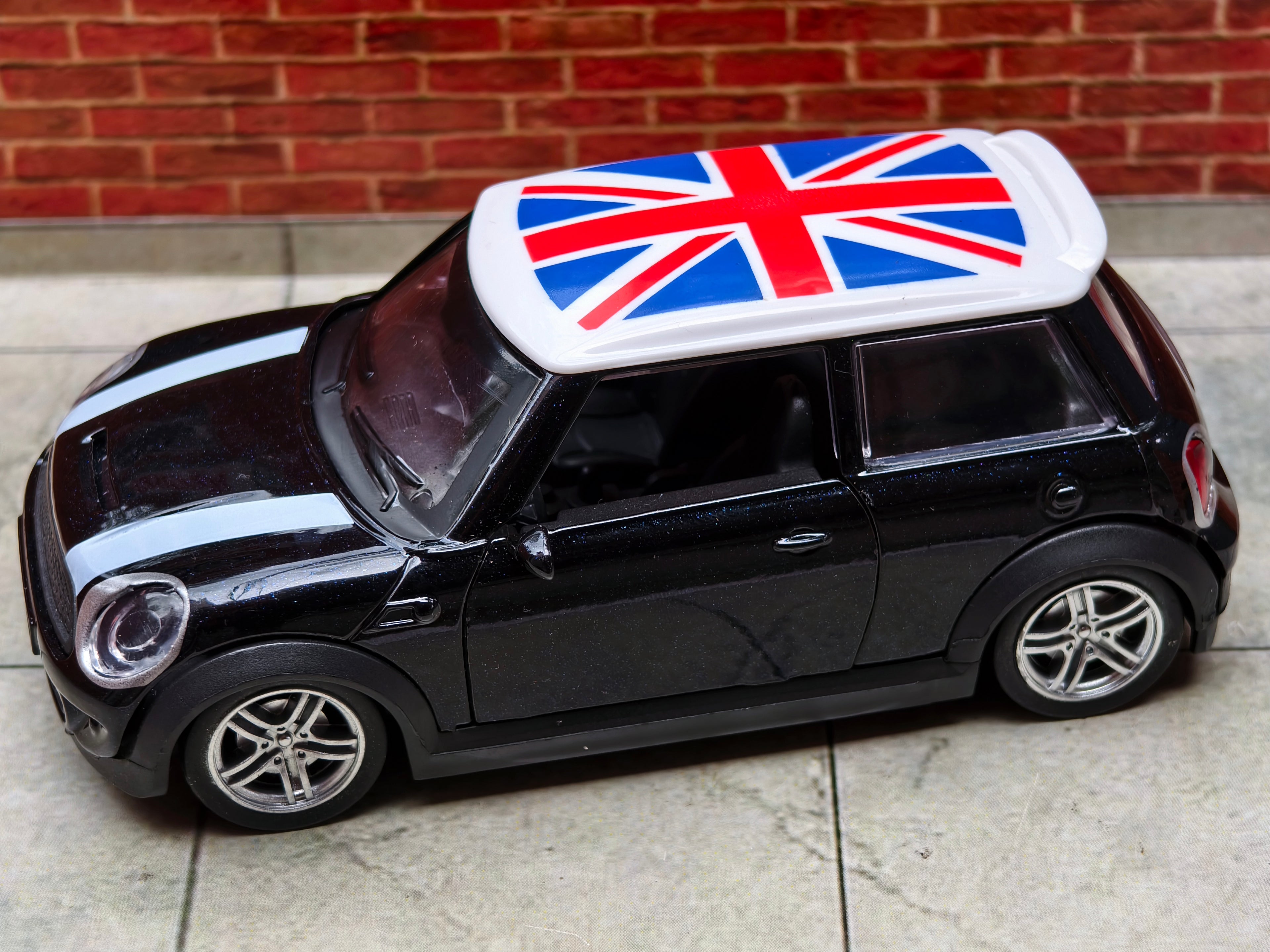 Mini Cooper S 1:32 Scale