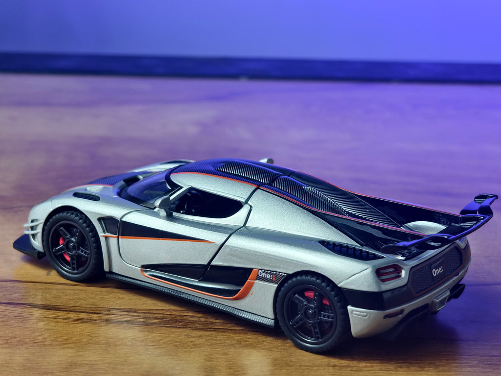 Koenigsegg One:1 1:32 Scale Premium Detailing