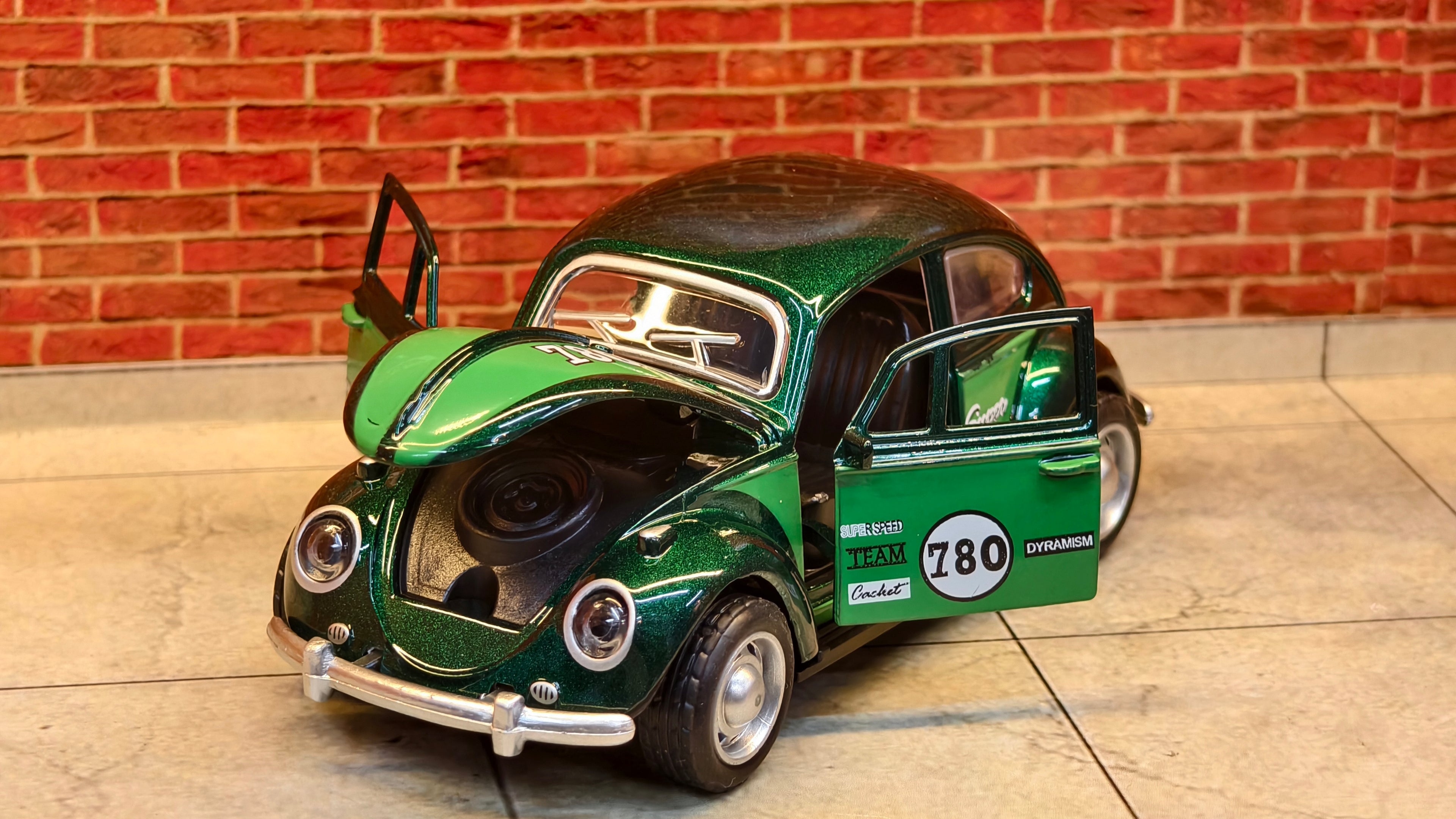 Beetle 1:32 Scale Rally Edition Box piece